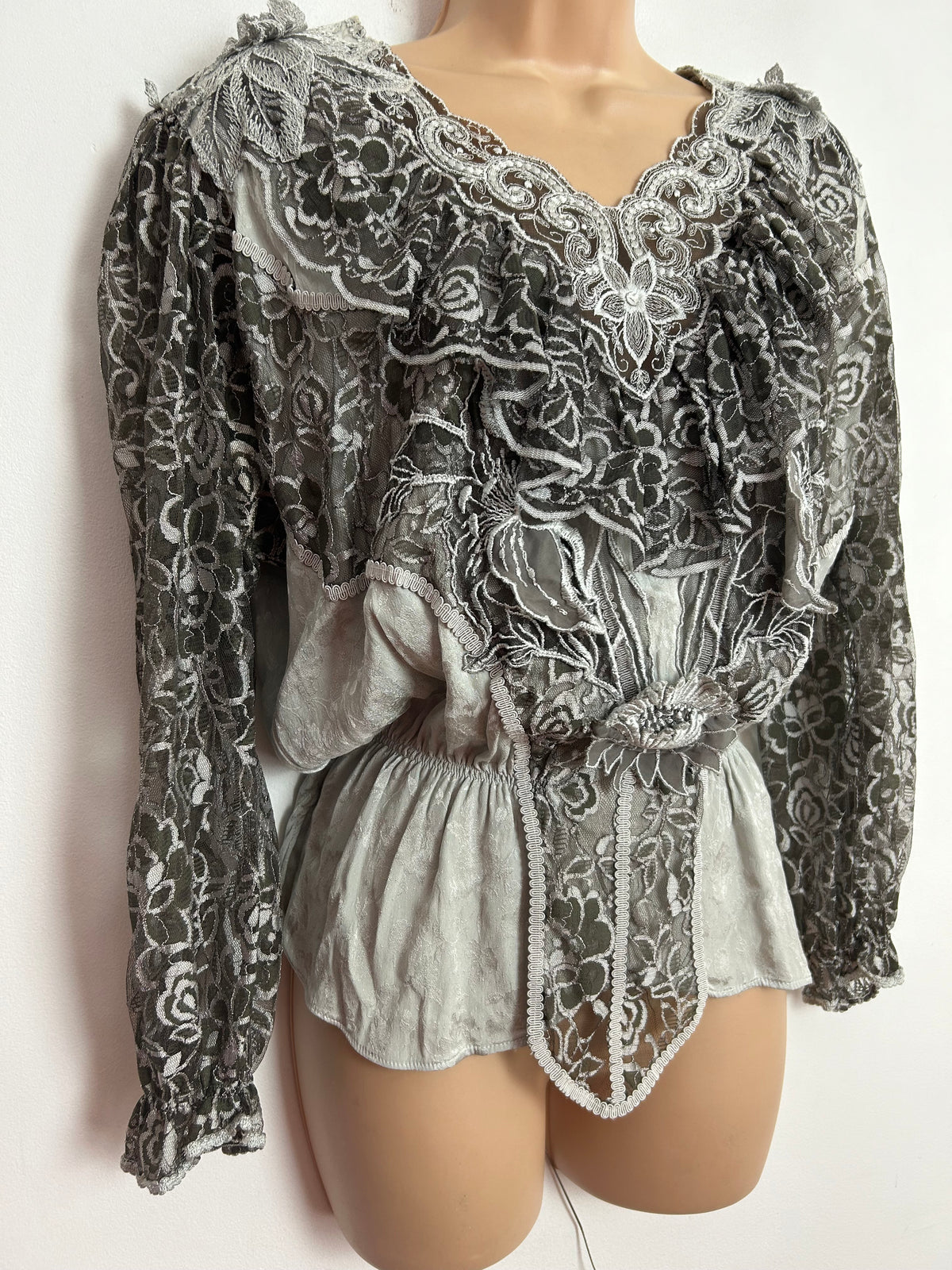 Vintage 80s 90s UK Size 12 Gorgeous Silvery Grey Lace Ruffle Trim Long Sleeve Top