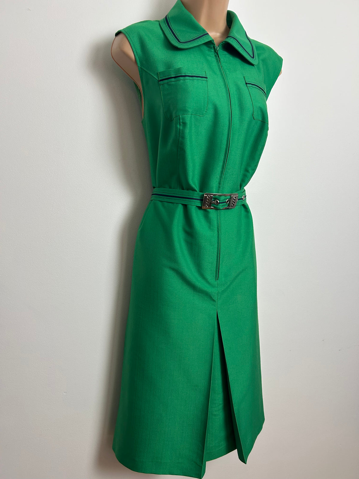 Vintage 1970s Size 14-16 Green & Black Braid Trim Pocket Detail Belted Mod Dress