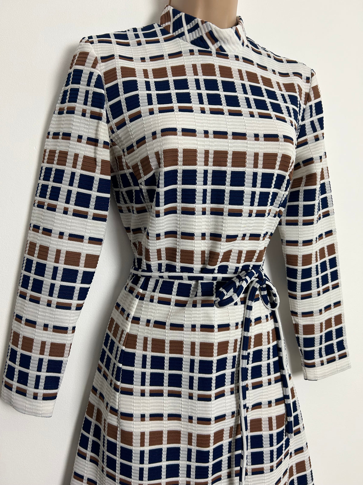 Vintage 1970s ELIZABETH TEES UK Size 10 White Brown Navy Blue Check Print Belted Mod Dress