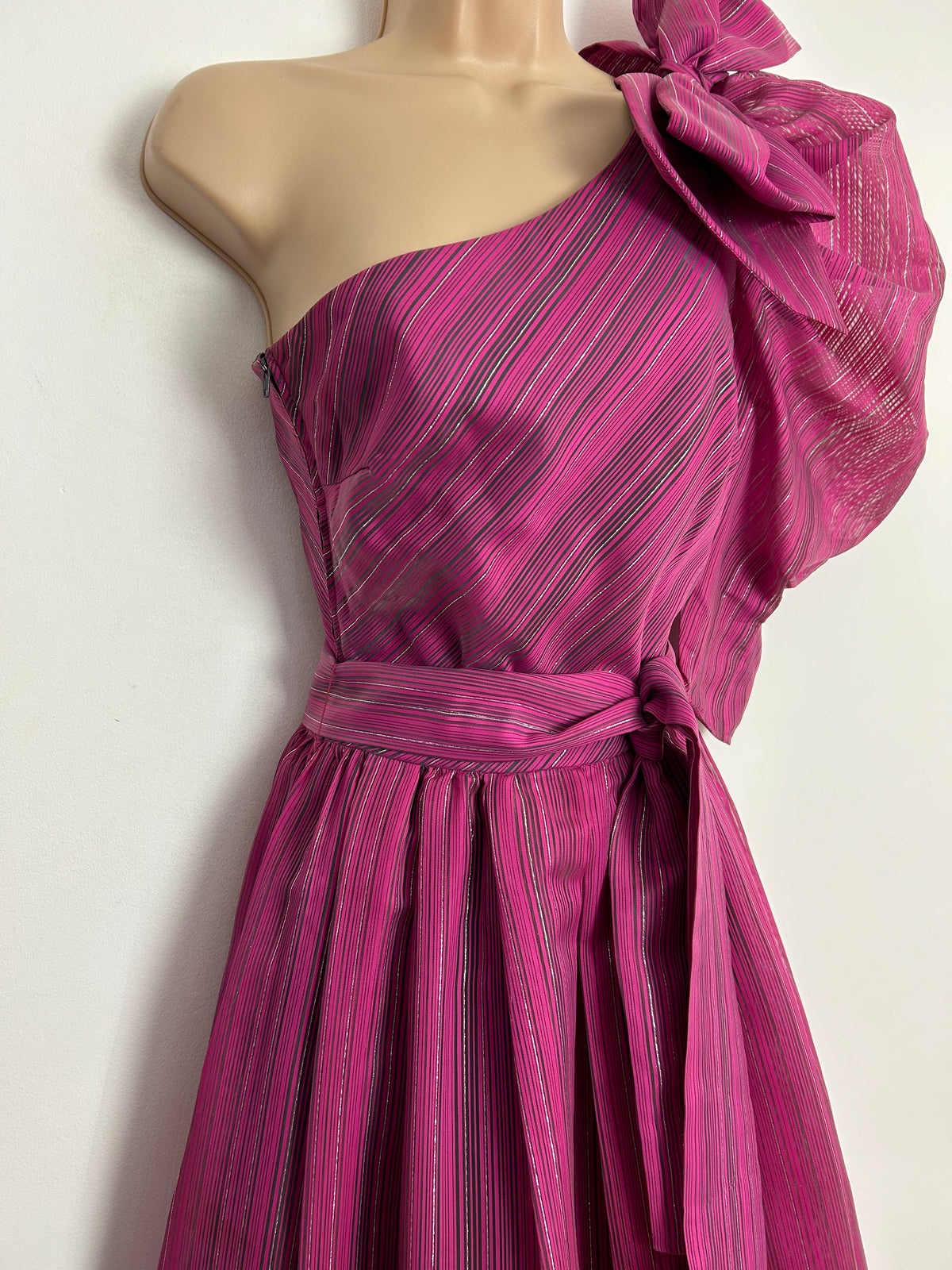 Vintage 1980s RONNETTA UK Size 6 Dark Pink & Black Stripe Print One Puffed Sleeve Bow Detail Belted Ballgown Occasion Dress