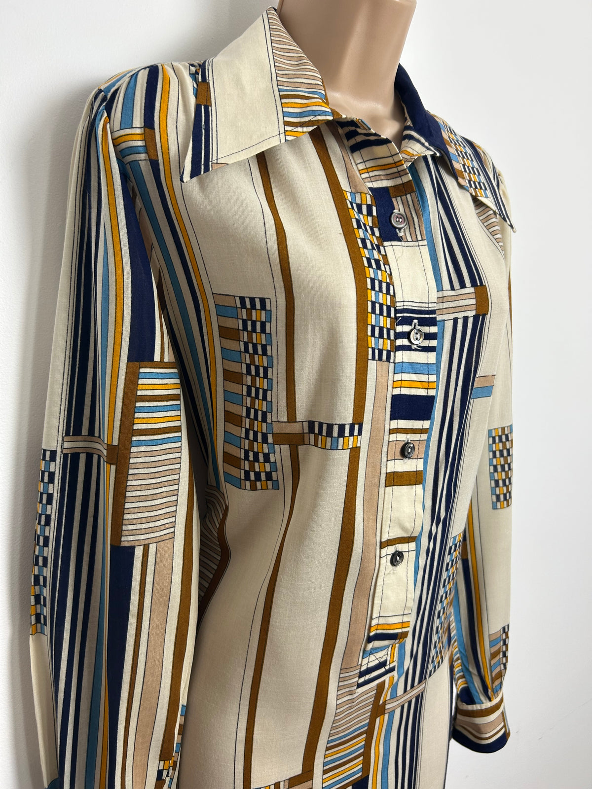 Vintage 1970s SUSAN SMALL Size 12-14 Beige Brown Orange & Blue Geo Stripe Print Shirt Dress