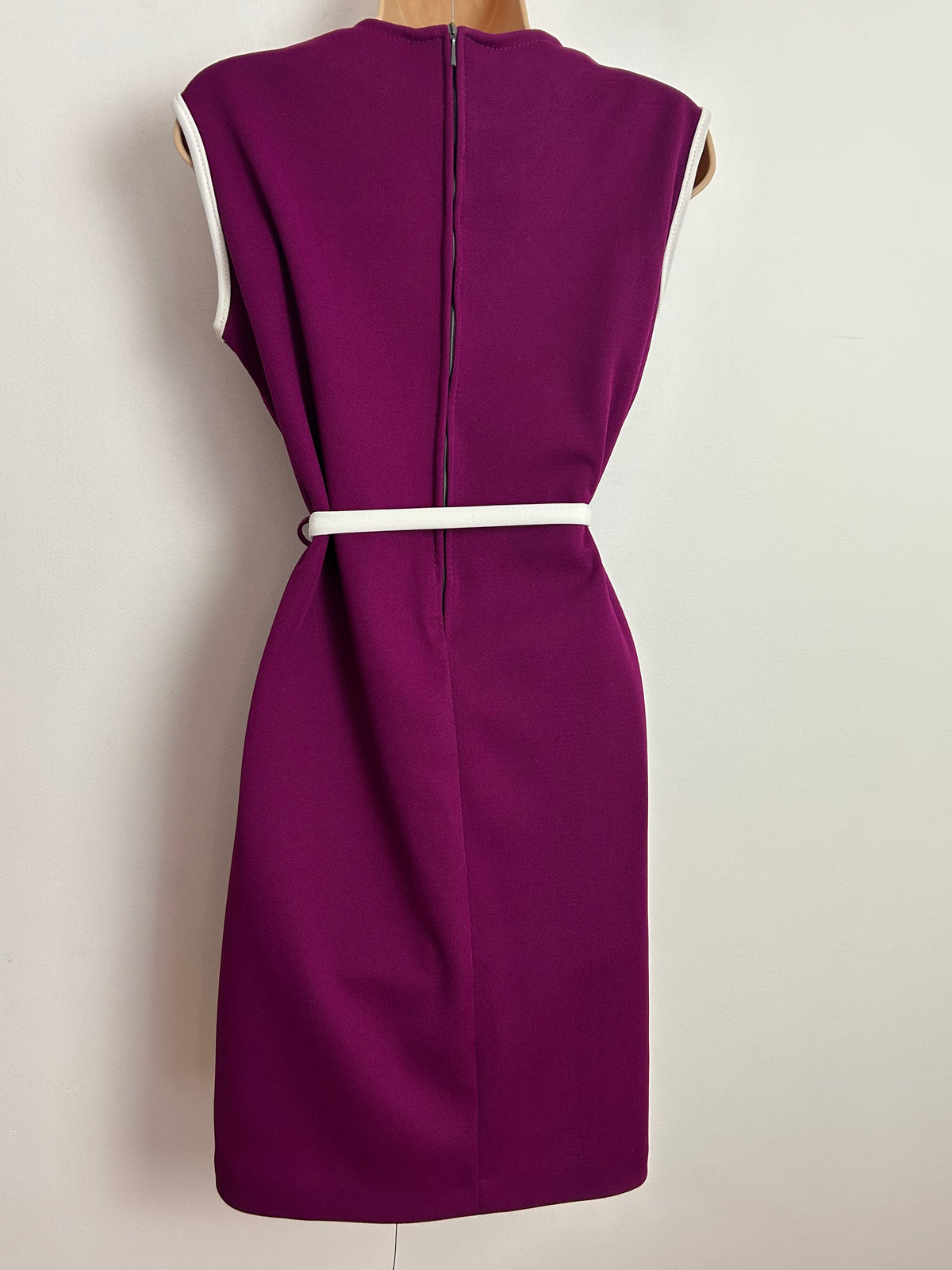 Vintage 1970s Size 14 Plum Purple & White Trim Sleeveless Belted Mod Day Dress