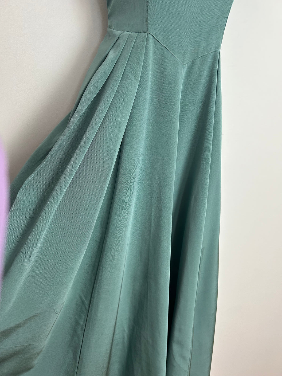 Vintage 1940s Size 10-12 Beautiful Duck Egg Blue Gaberdine Braid Bead & Shell Embellished Pleated Ballgown