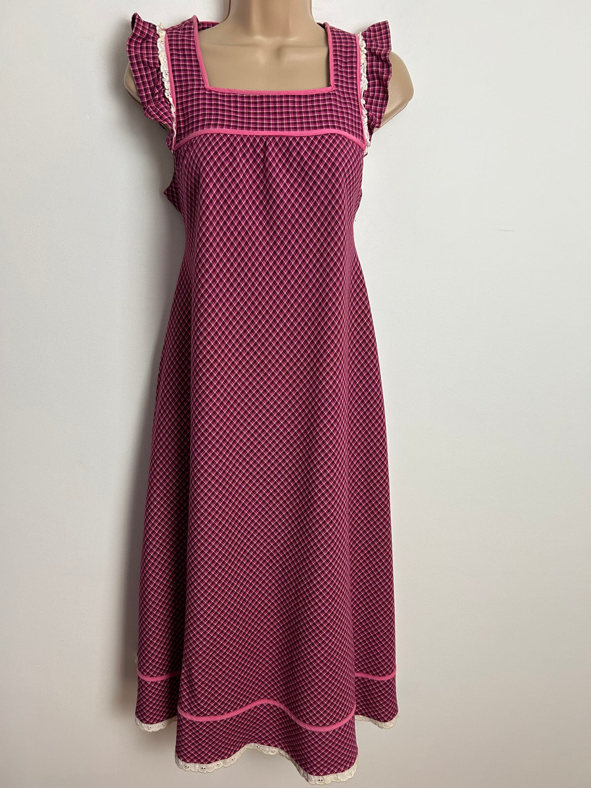 Vintage 1970s C&A UK Size 8 Plum Purple & Pink Check Print Lace Trim Cotton Mix Smock Dress