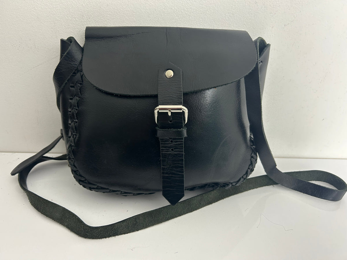 Modern TOPSHOP Black Real Leather Adjustable Strap Shoulder Or Cross Body Saddle Bag