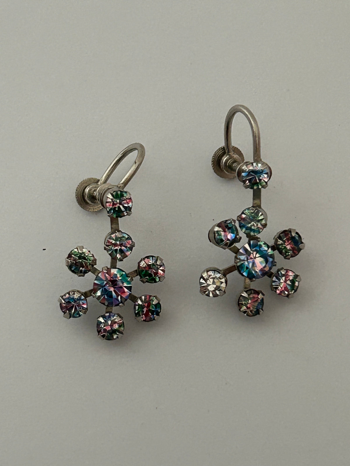Vintage 1950s Silver Tone Rainbow Iris Glass Screw Back Flower Dangle Earrings