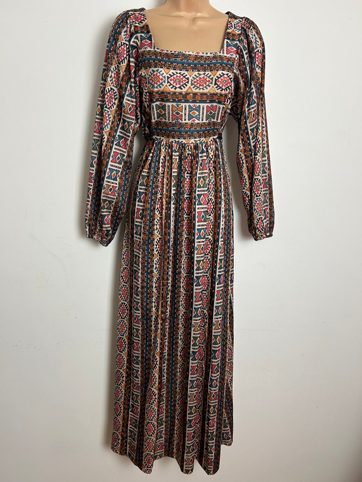 Vintage 1970s Size 6-8 Black Cream Rusty Brown & Red Abstract Print Long Sleeve Maxi Dress