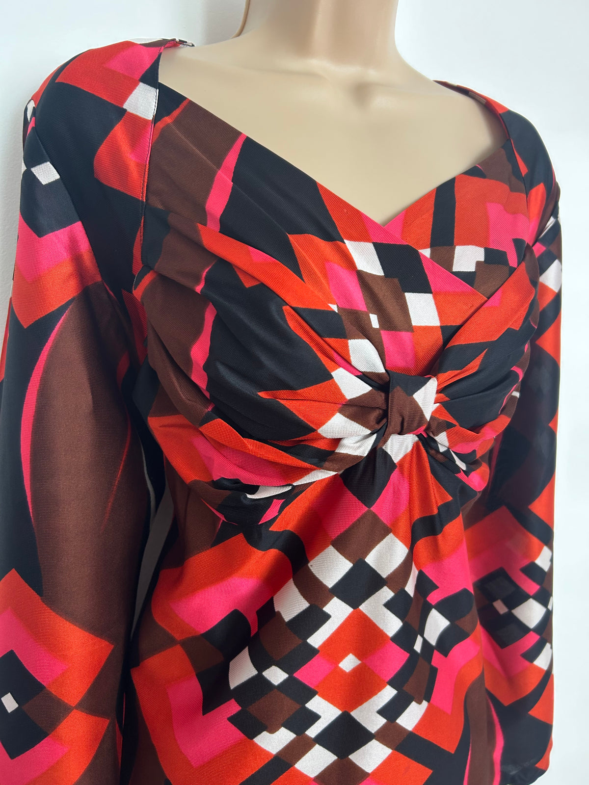 Vintage 1970s Size 16 Black Pink Red Brown & White Geo Print Long Sleeve Maxi Dress