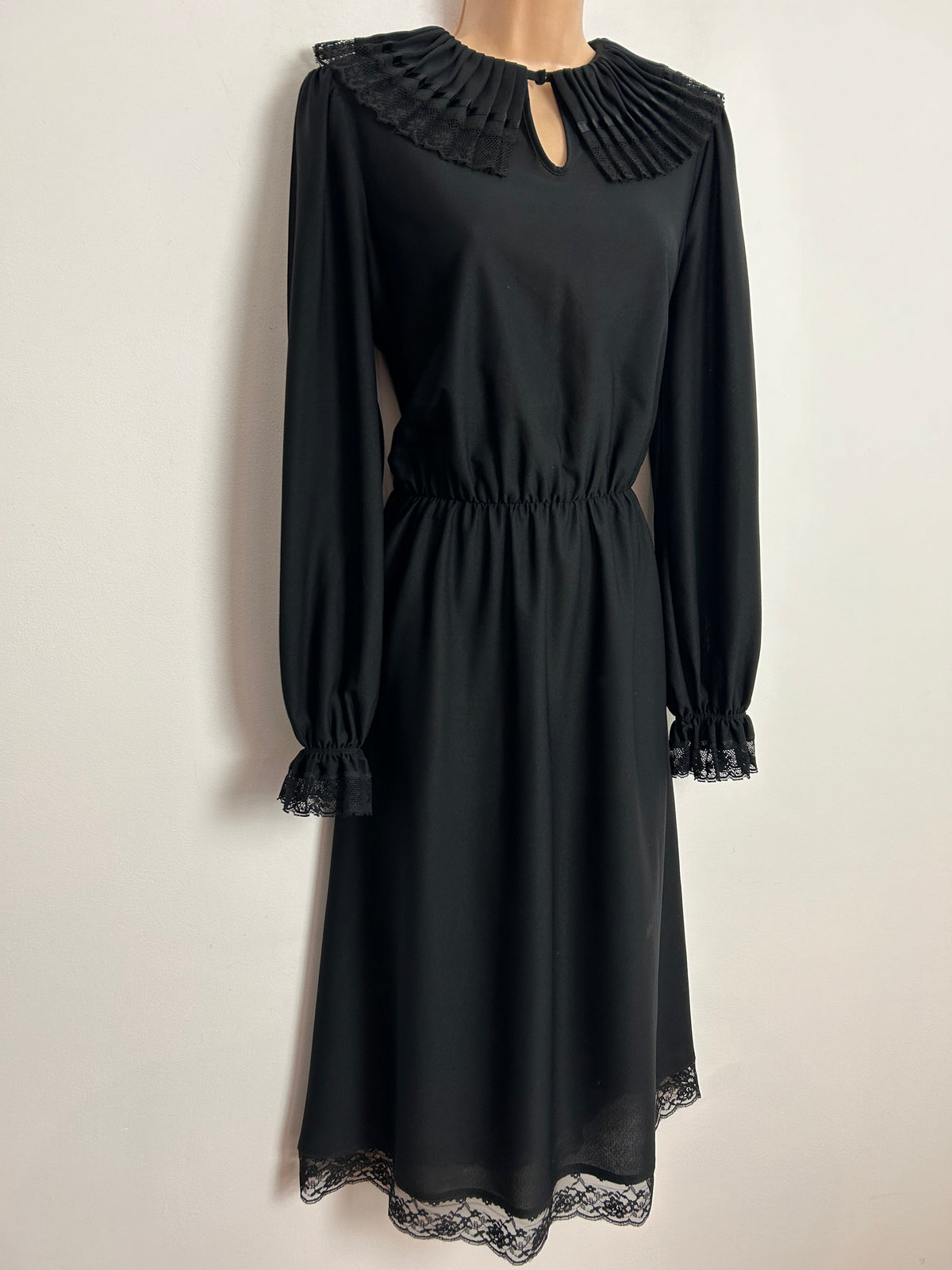 Vintage 1980s ST MICHAEL UK Size 12-14 Black Pleated Lace & Ribbon Trim Collar Long Sleeve Day Dress