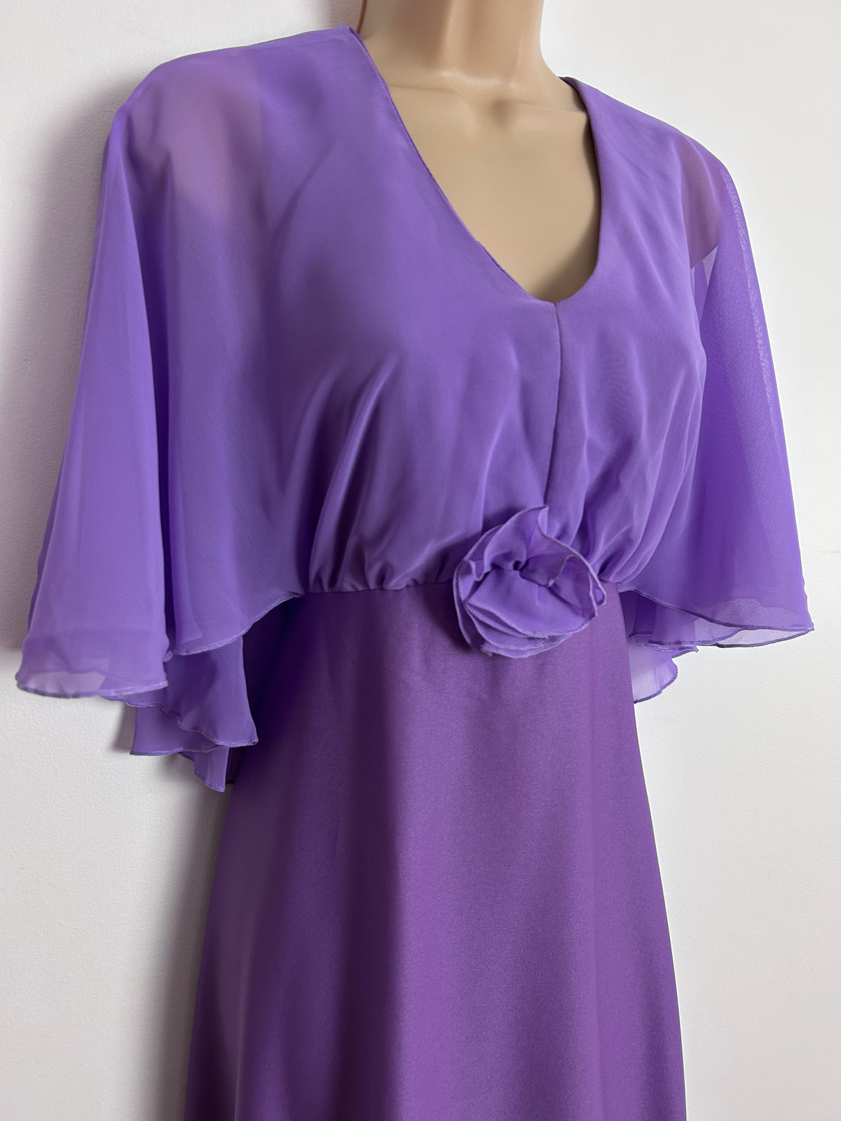 Vintage 1970s C&A UK Size 10 Beautiful Violet Chiffon Cape Sleeve Maxi Dress