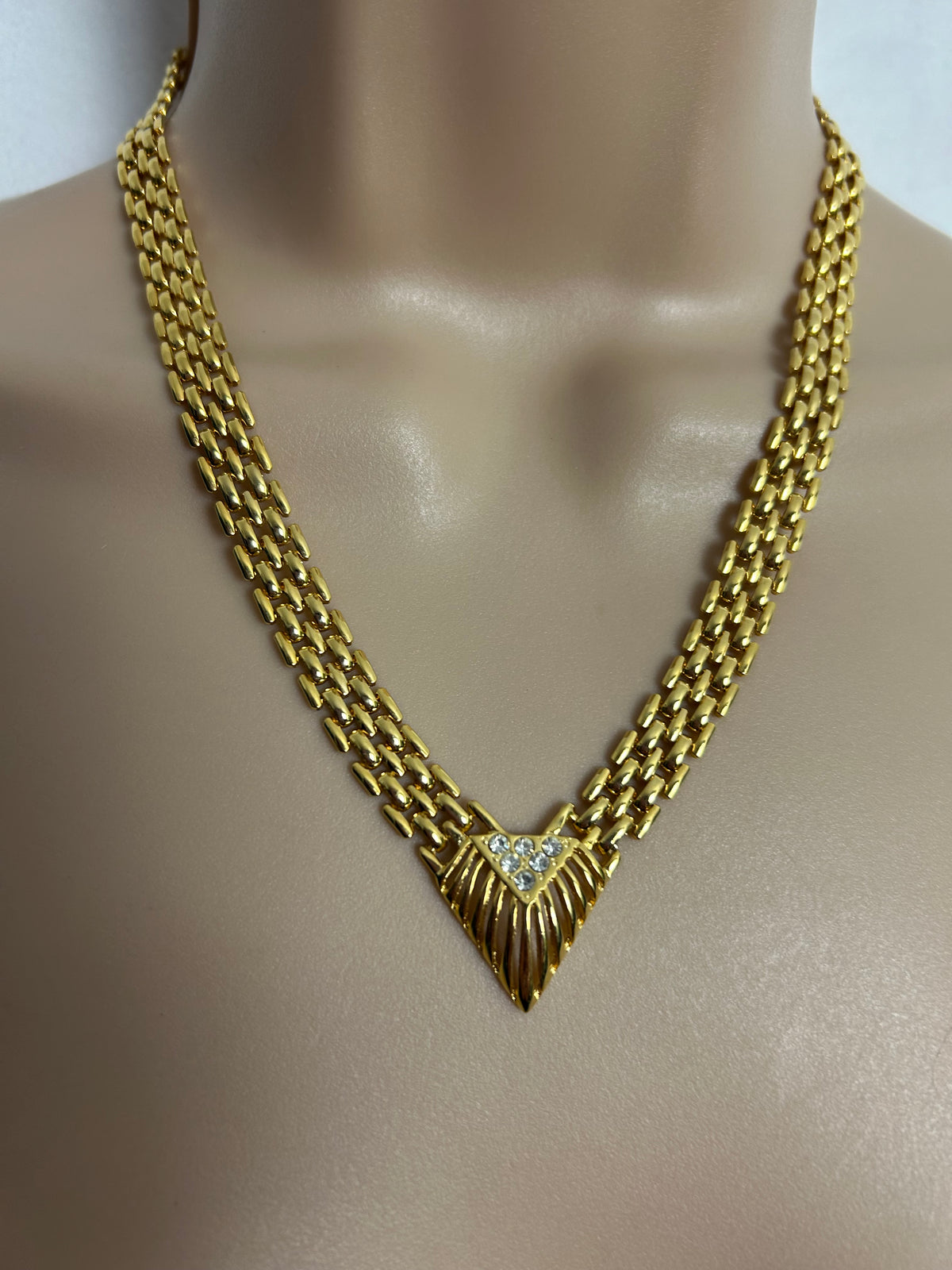 Vintage PIERRE CARDIN Gorgeous Gold Tone Diamante Necklace