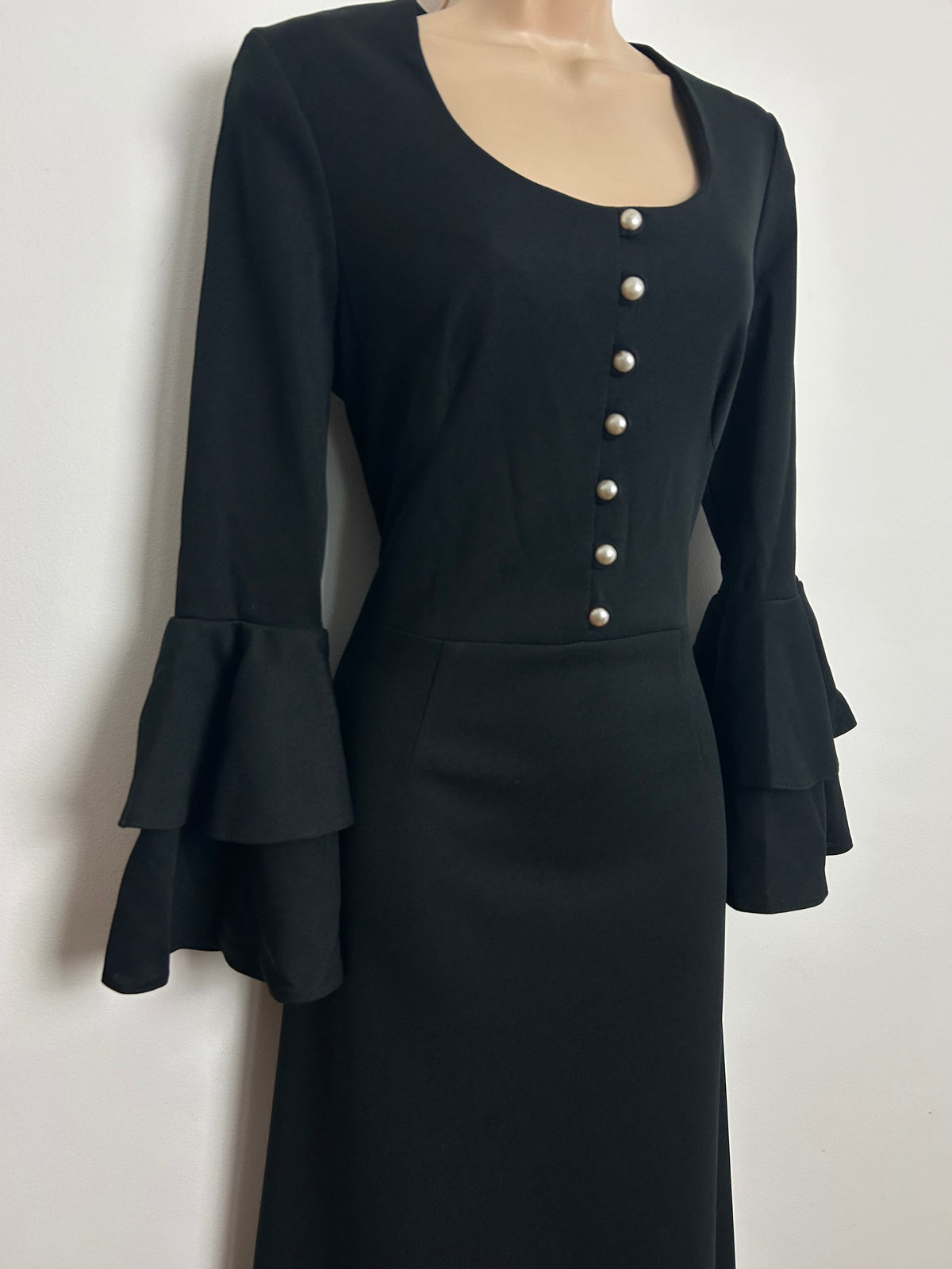 Vintage 1960s CARNEGIE BOUTQUE Size 10 Black Layered Flared Cuff Maxi Dress