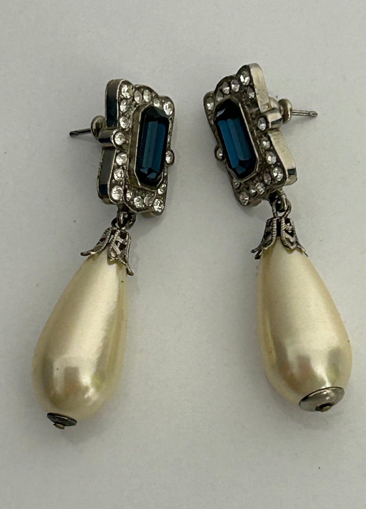 Vintage 1960s Silver Tone Blue Stone Diamante Set Pearl Droplet Clip On Earrings
