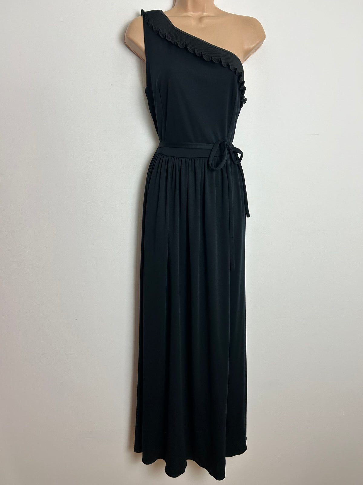 Vintage 1970s Size 10 Black Plisse Pleat Ruffle Collar Detail One Shoulder Belted Occasion Maxi Dress