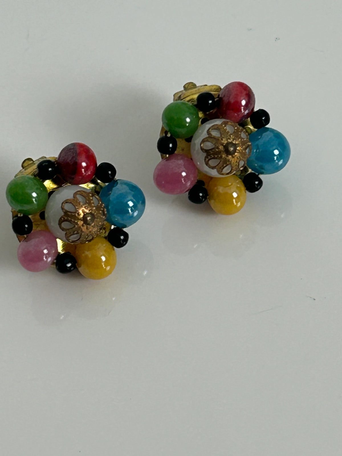 Vintage 1960s Gorgeous Multicolour Stone Set Flower Clip On Earrings