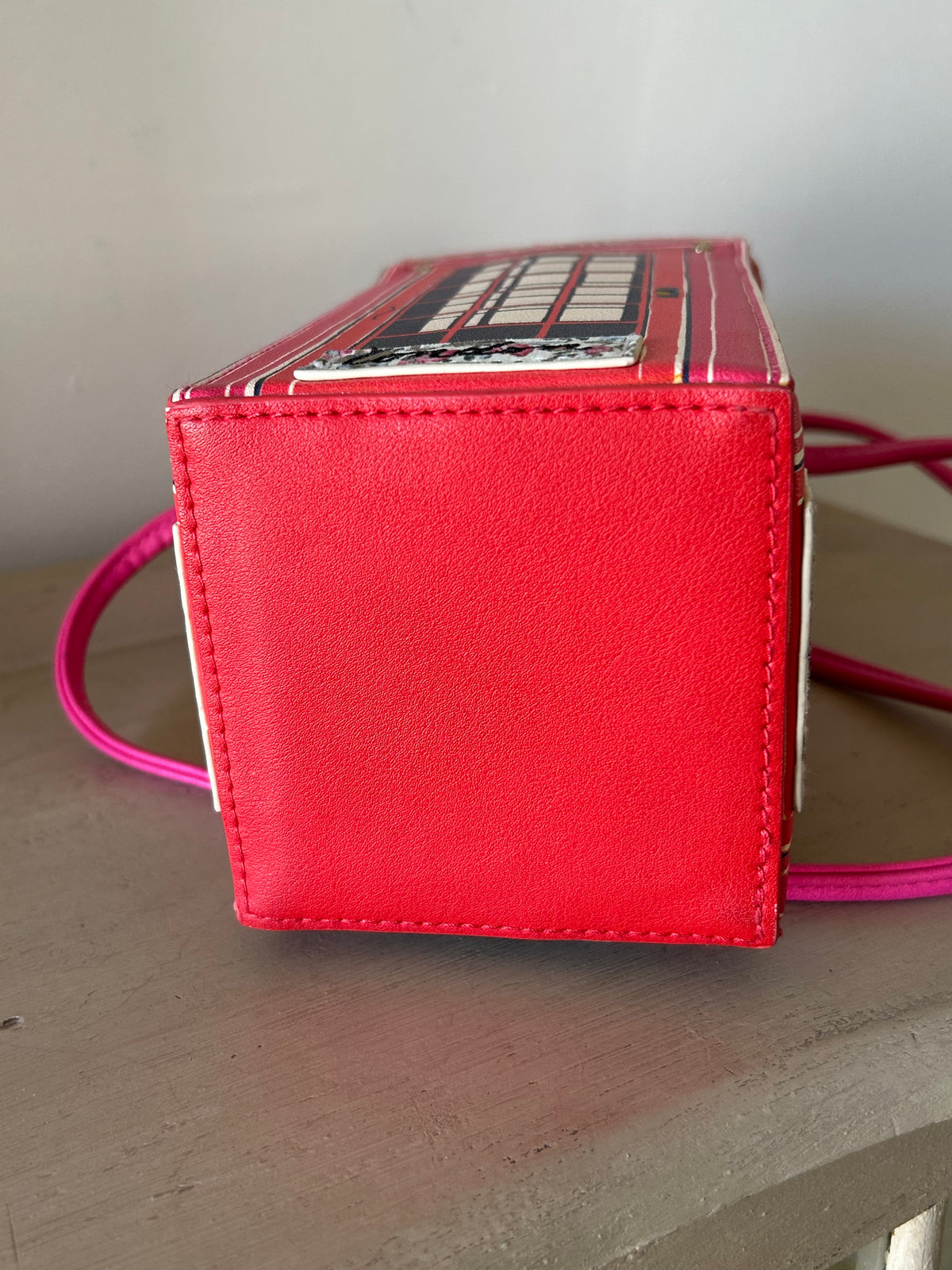 2016 ACCESSORIZE RARE "London's Calling" Red & Pink Public Telephone Box Box Bag