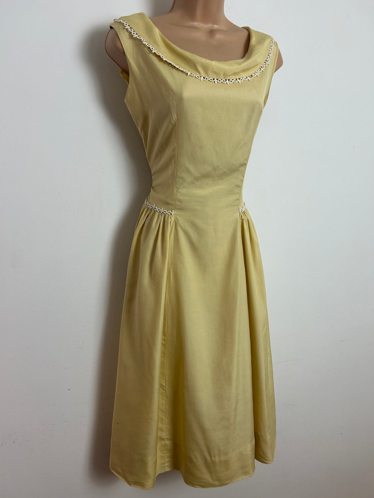 Vintage 1950s Size 8 Butterscotch Yellow Lace Trim Sleeveless Day Dress
