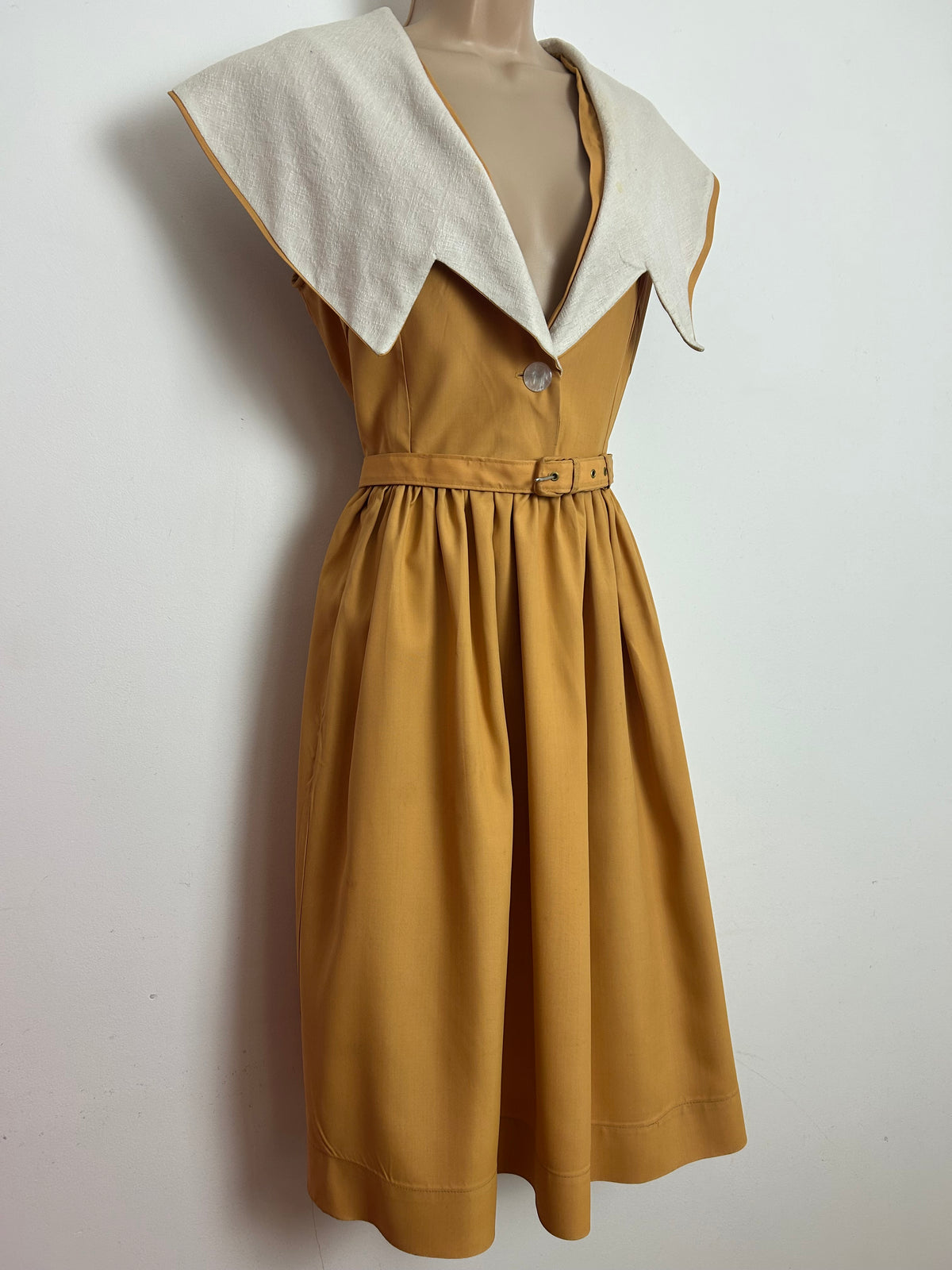 Vintage 1950s Size 12-14 Mustard & Cream Shawl Collar Belted Pleated Day Dress