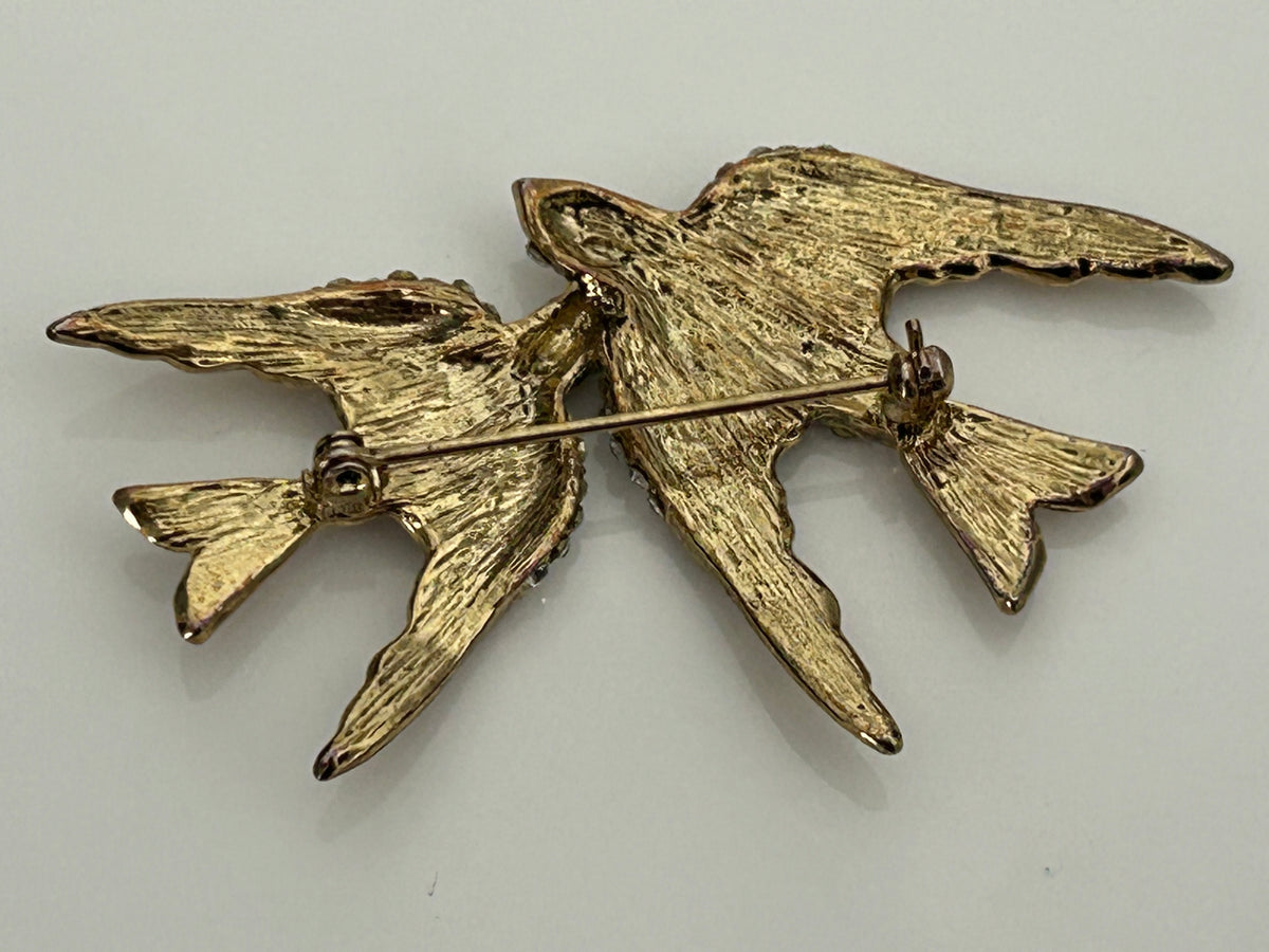 Vintage 1980s Gold Tone Swallow Birds Diamante Set Pin Brooch