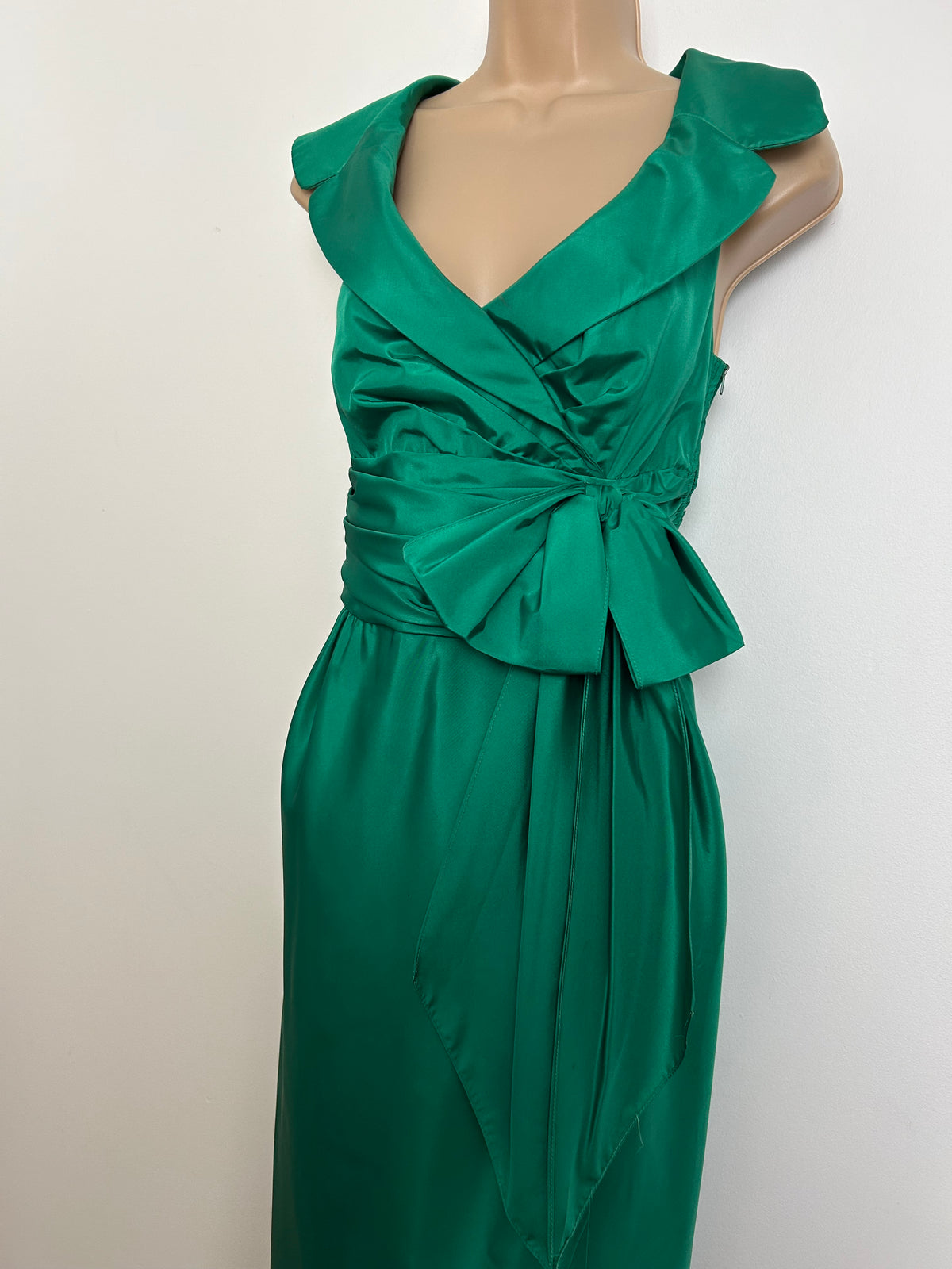Vintage 1980s FRANK USHER Size 10/12 Emerald Green Shawl Collar Bow Detail Cocktail Dress