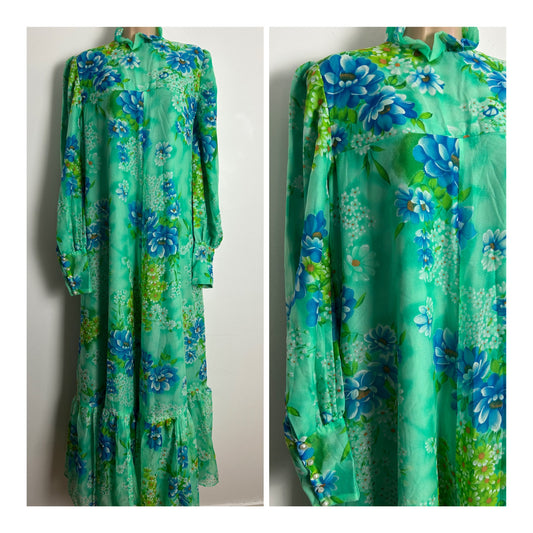 Vintage 1960s Size 12-14 Green & Blue Floral Print Long Sleeve Hawaiian Muu Muu Style Maxi Dress