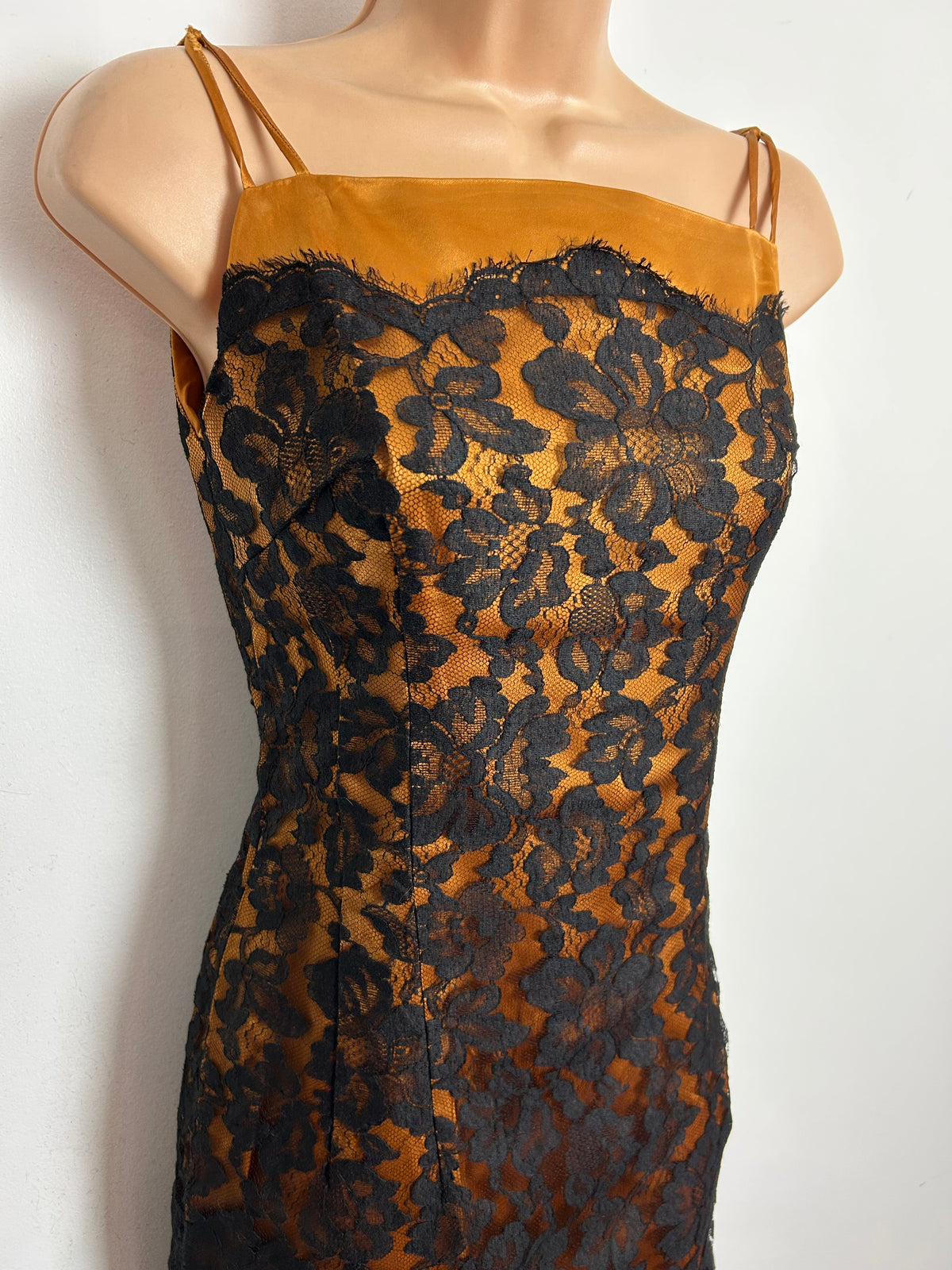 Vintage 1960s Size 6 Black & Dark Orangey Gold Lace Double Strap Fitted Wiggle Cocktail Party Dress