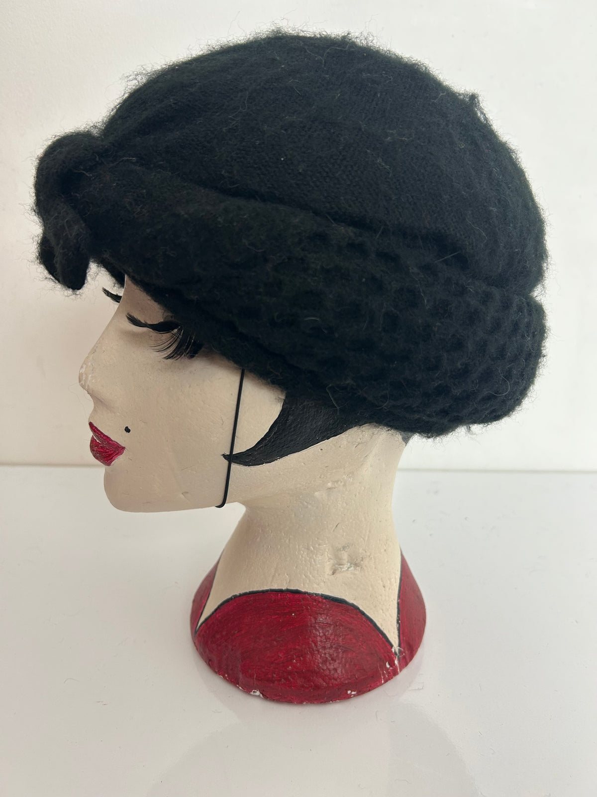 Vintage 1960’s Black Wool Bow Detail Turban Style Hat With Chin Strap