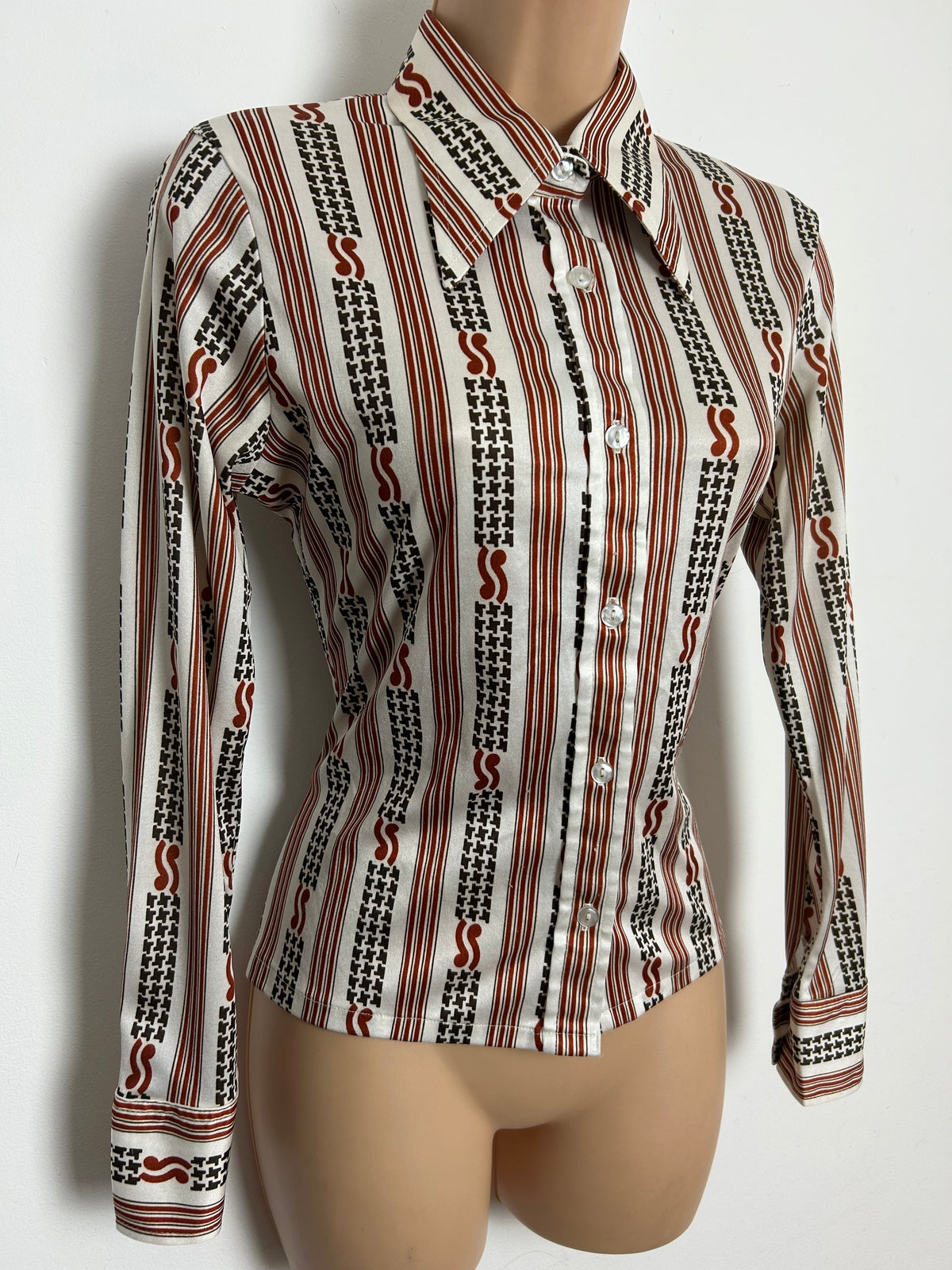 Vintage 1970s Size 10 White Brown & Rust Stripe & Dogtooth Print Dagger Collar Long Sleeve Shirt