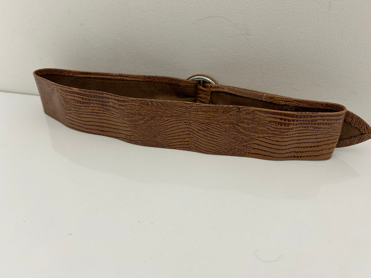 Vintage 1980s Tan Brown Snake Print Leather Cinch Belt Up To 30" Waist