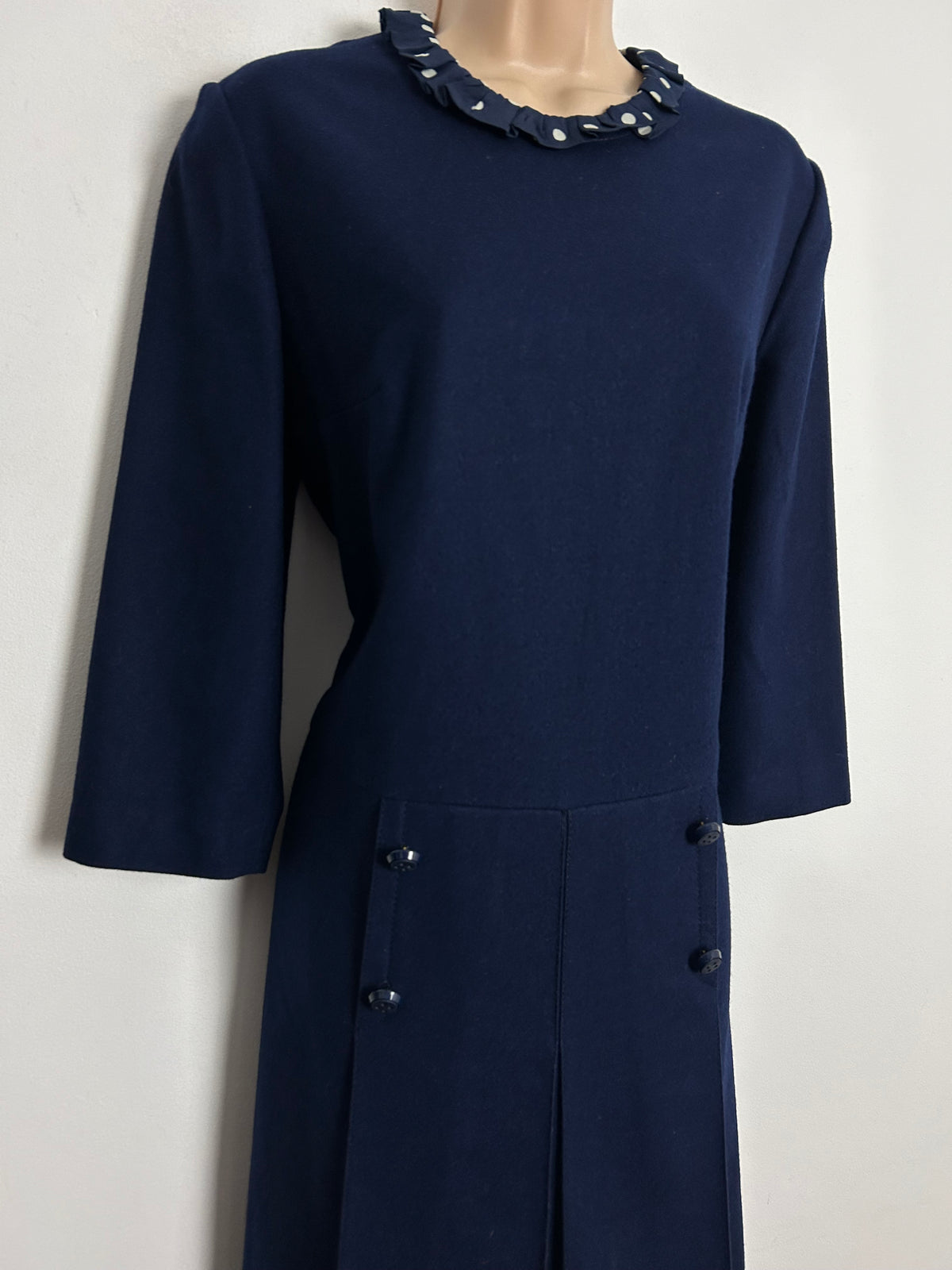 Vintage 1960s UK Size 10-12 Navy Blue Wool 3/4 Sleeve Polka Dot Collar Trim Mod Shift Dress