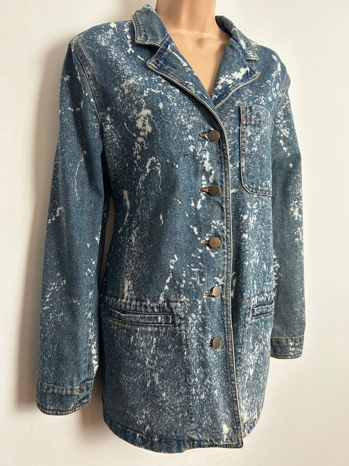 Vintage 1990s HARVE BERNARD Size 12-14 Splatter Pattern Blazer Style Denim Jacket