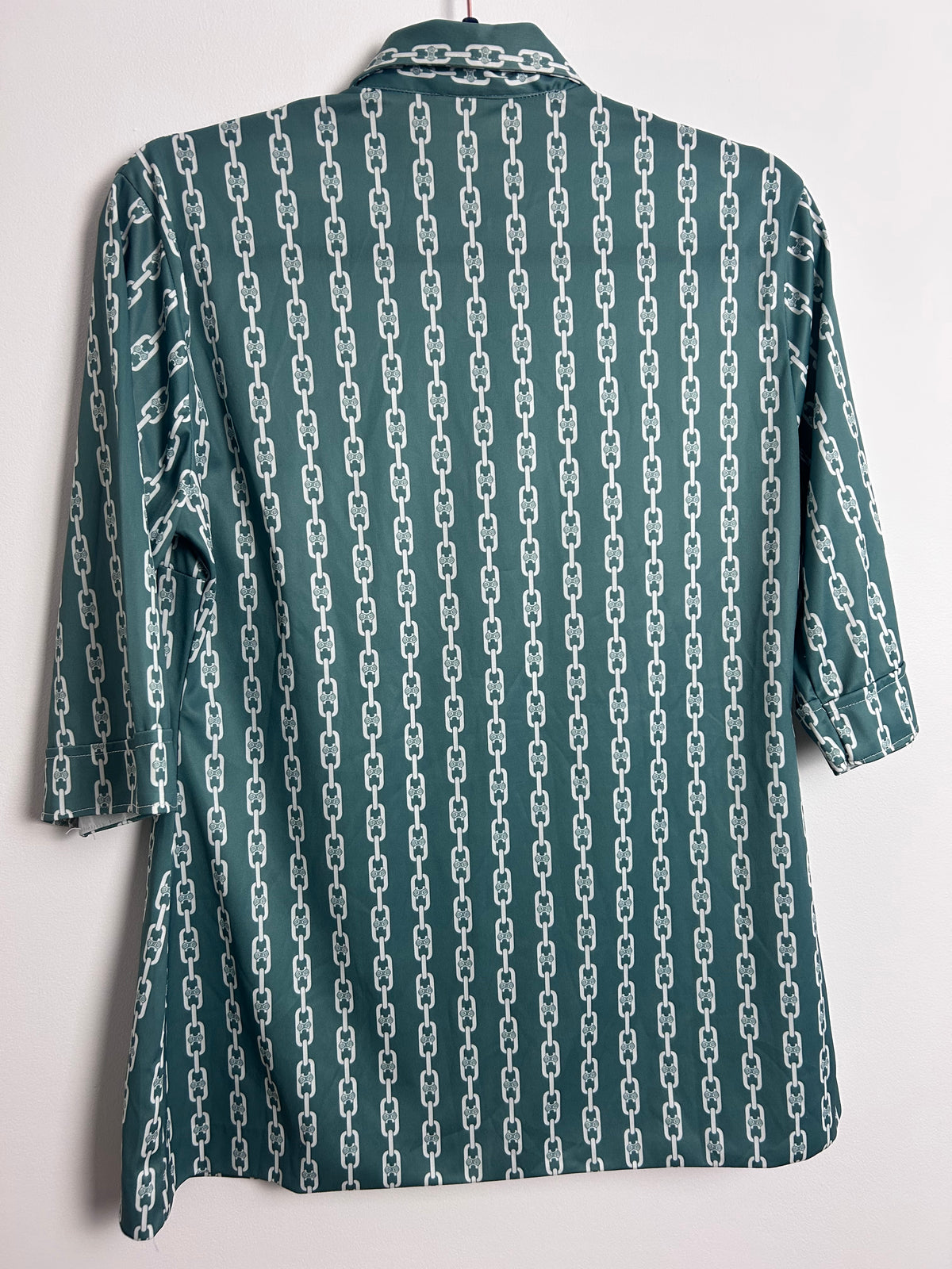 Vintage 1970s UK Size 12 Green & White Abstract Chain Print Long Sleeve Shirt