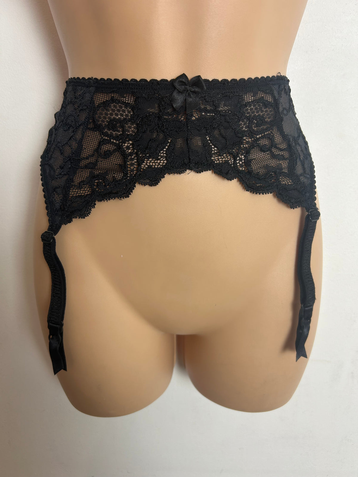 Vintage 1980s BHS Size 12-14 Black Lace Suspender Belt