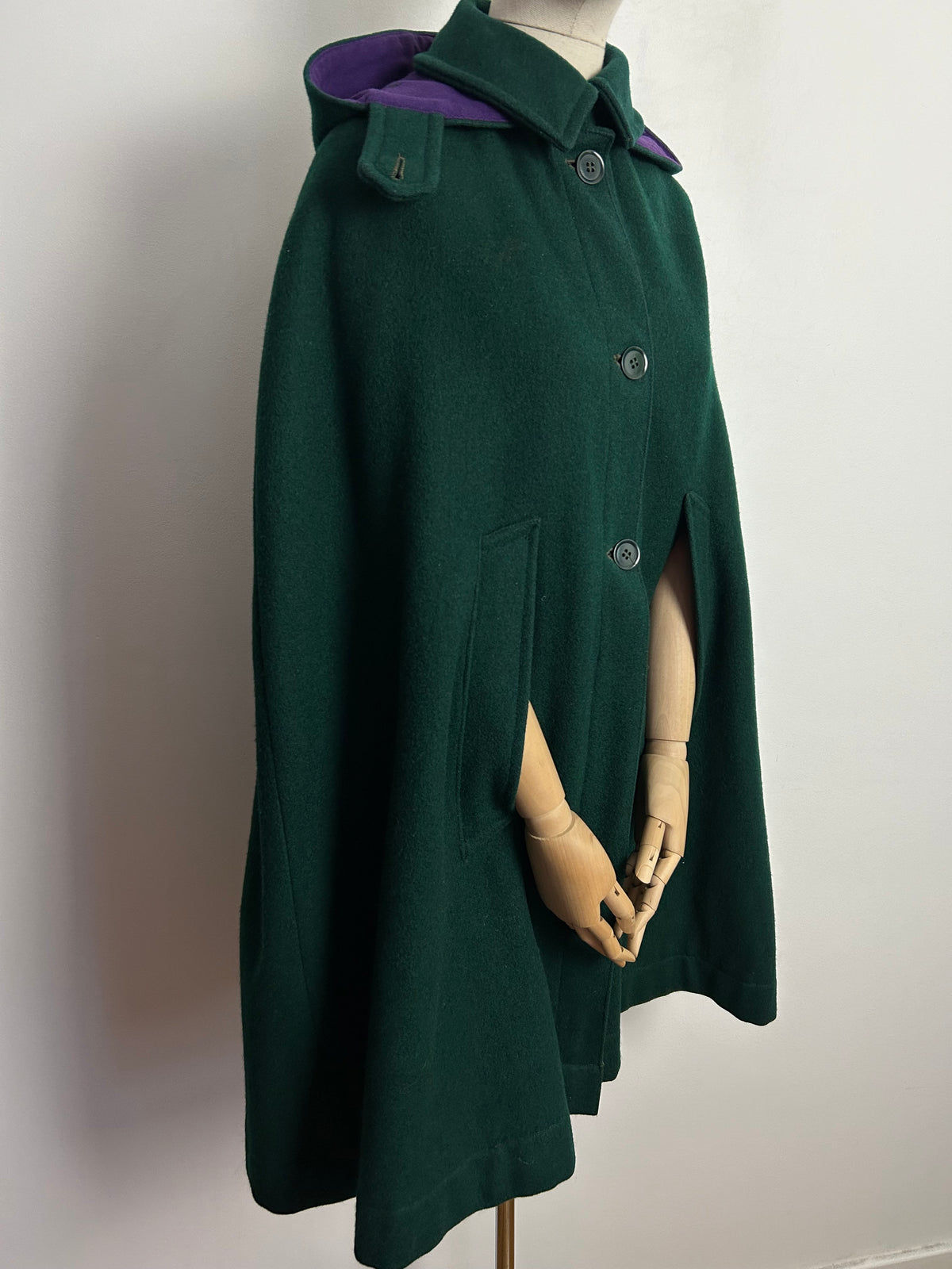 Vintage 1950s (Possibly 1940s) RARE LILLYWHITES OF PICADILLY UK Size 8-10 Bottle Green Hooded Cape With Purple Pussy Bow Tie