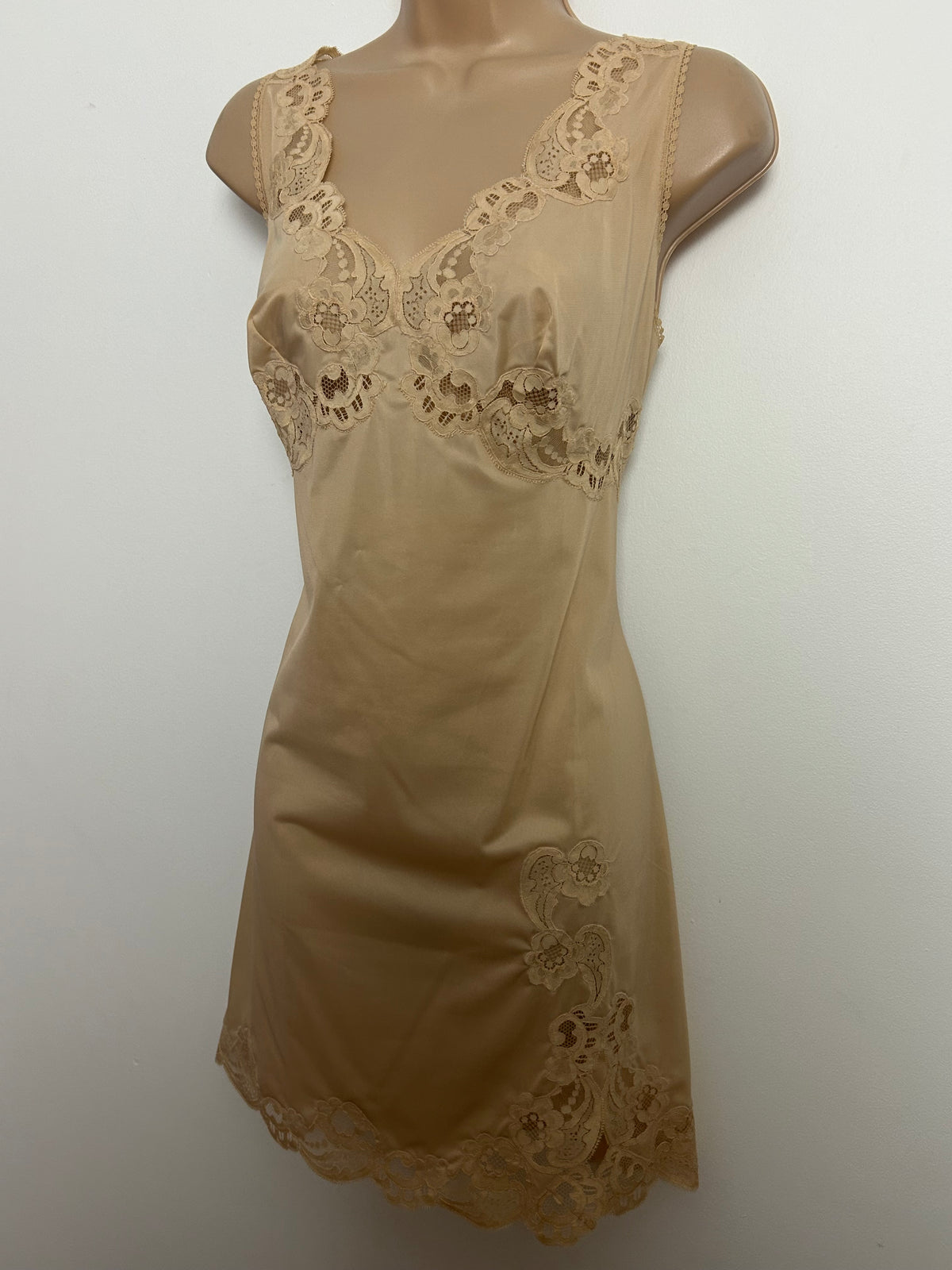 Vintage 1960s Size 12 Nude Beige Lace Trim Nylon Slip