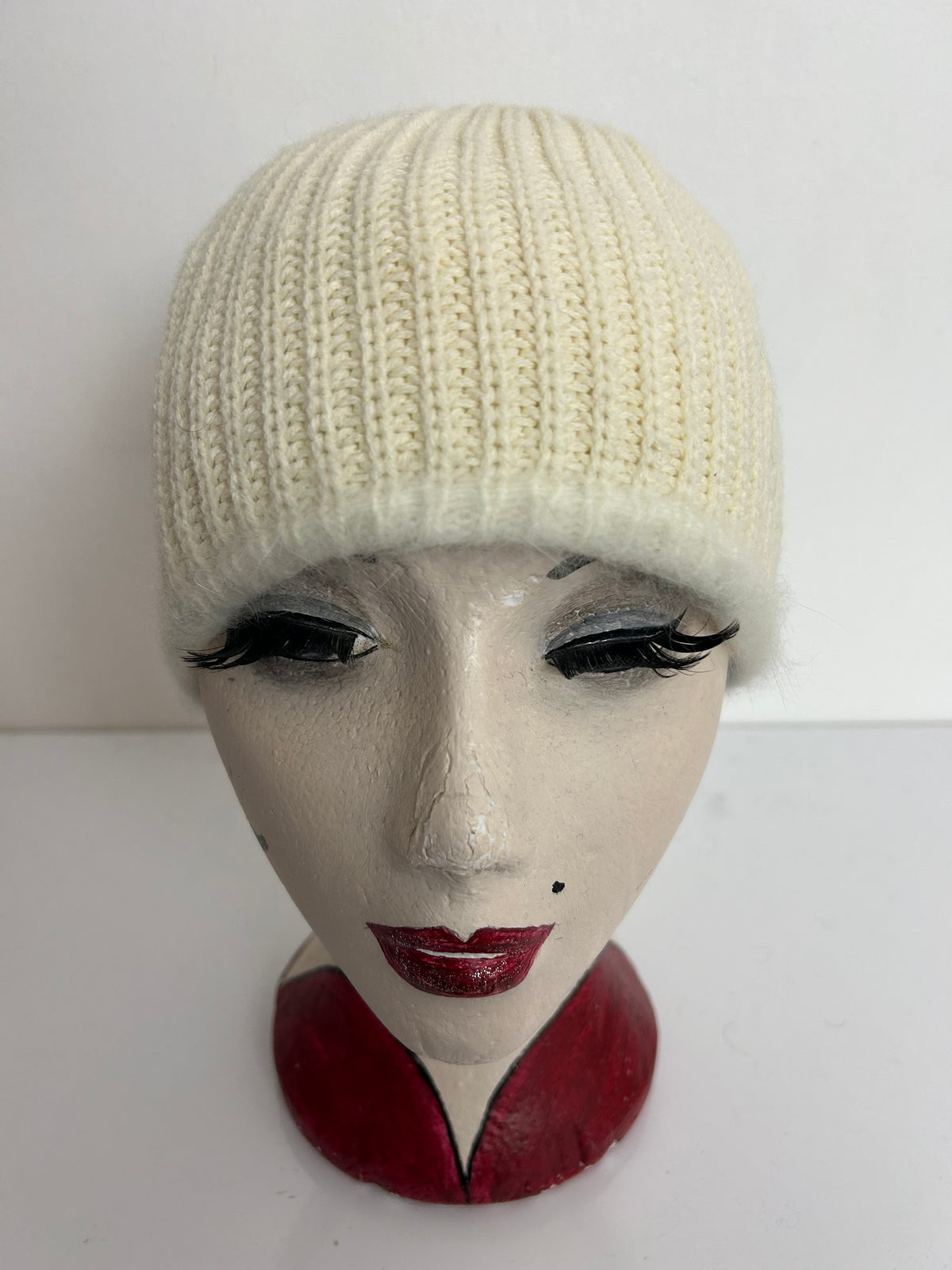 Vintage Cream Wool & Angora Mix Chunky Knit Beanie Style Hat