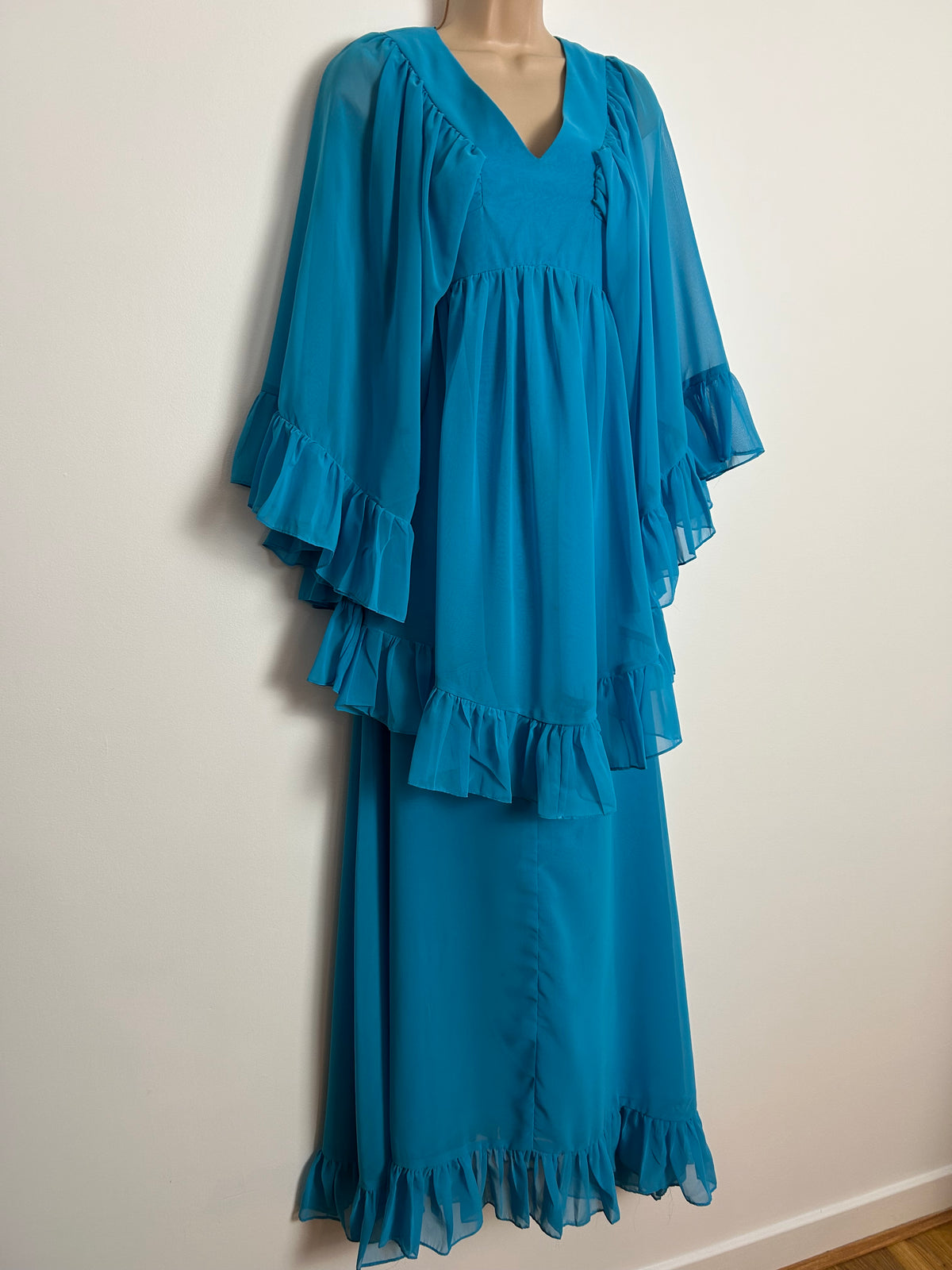Vintage Late 1960s TINA WARREN UK Size 10-12 Sky Blue Cape Sleeve Layered Boho Maxi Dress