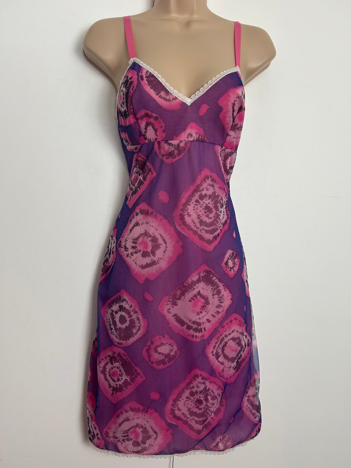 Vintage 1970 Size 8 Purple & Pink Abstract Print Lace Trim Strappy Slip Style Nylon Nightie