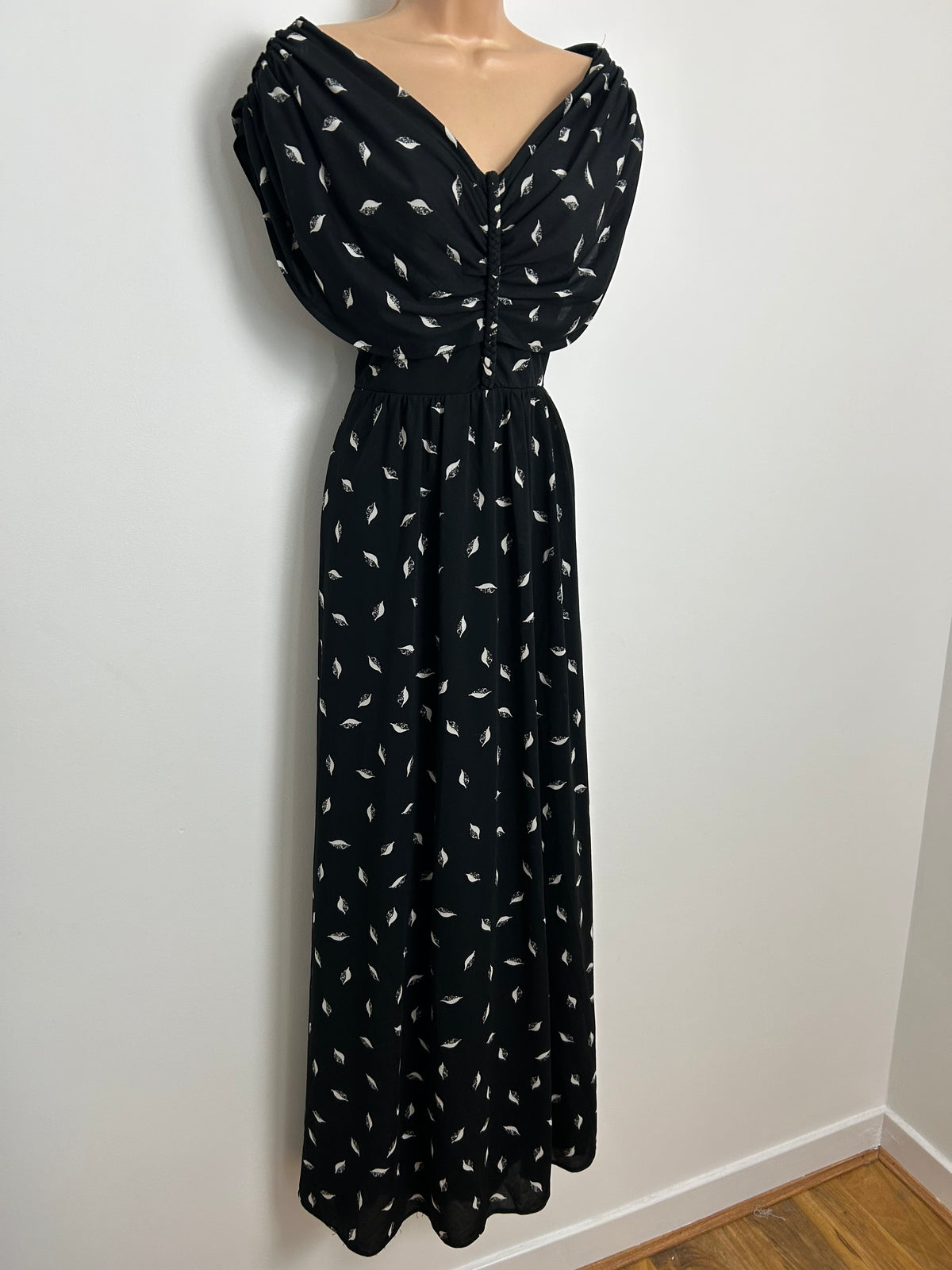 Vintage Early 1980s Size 10 Black & White Leaf Print Gather Pleated Plaited Detail Maxi Dress