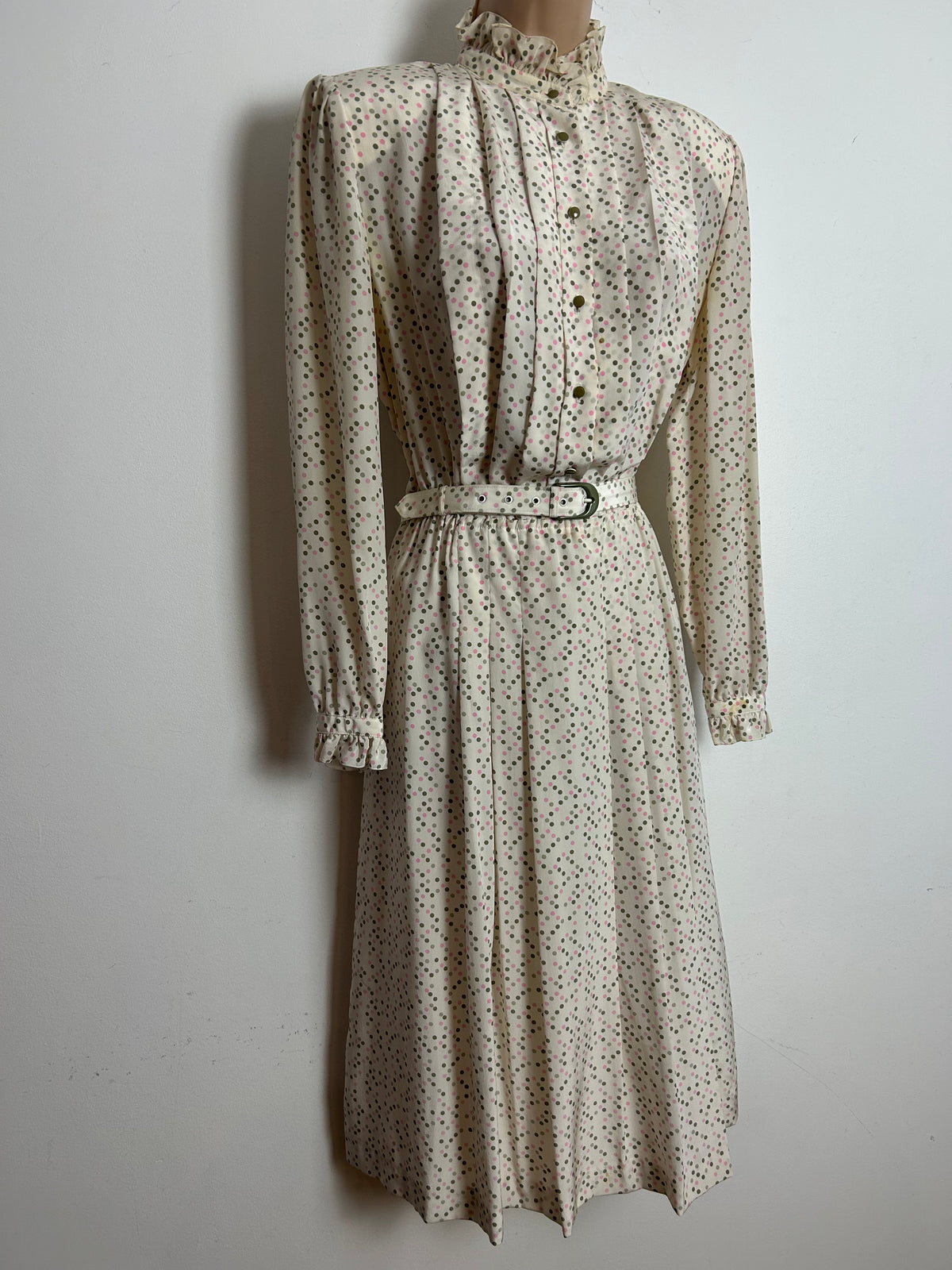 Vintage 1980s LOUIS FERAUD Size 12-14 Cream Polka Dot Pink 100% Silk Pleated Belted Day Dress