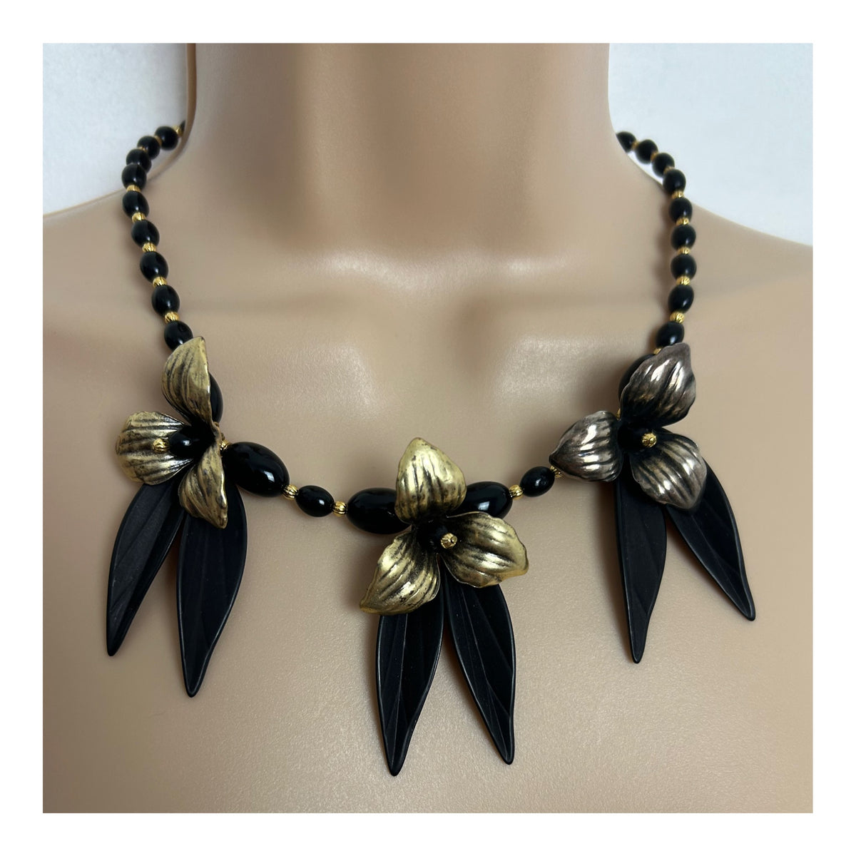 Vintage Black & Gold Colour Three Flowers Beaded Choker Style Necklace