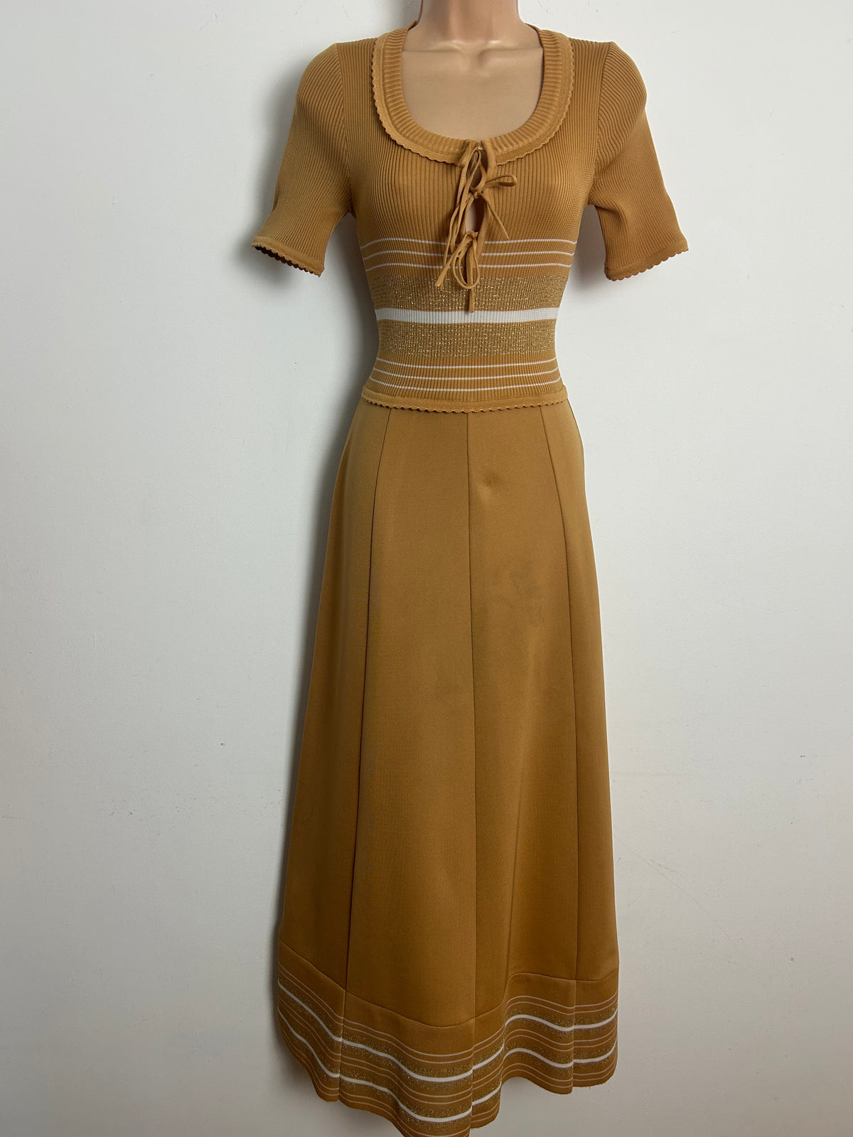 Vintage Early 1970s GINA SOPHISTICATES Up To Size 10 Sandy Beige Ribbed Stripe Pattern Maxi Dress
