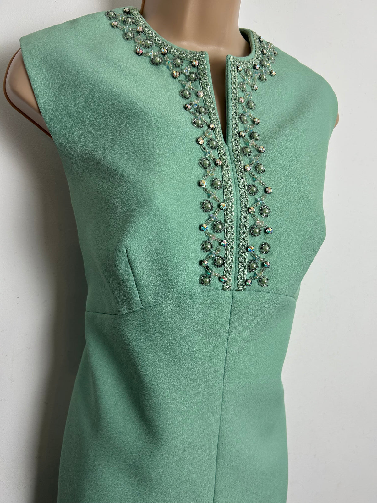 Vintage 1960s Size 12 Spearmint Green Bead Diamante & Braid Trim Embellished Mod Occasion Shift Dress