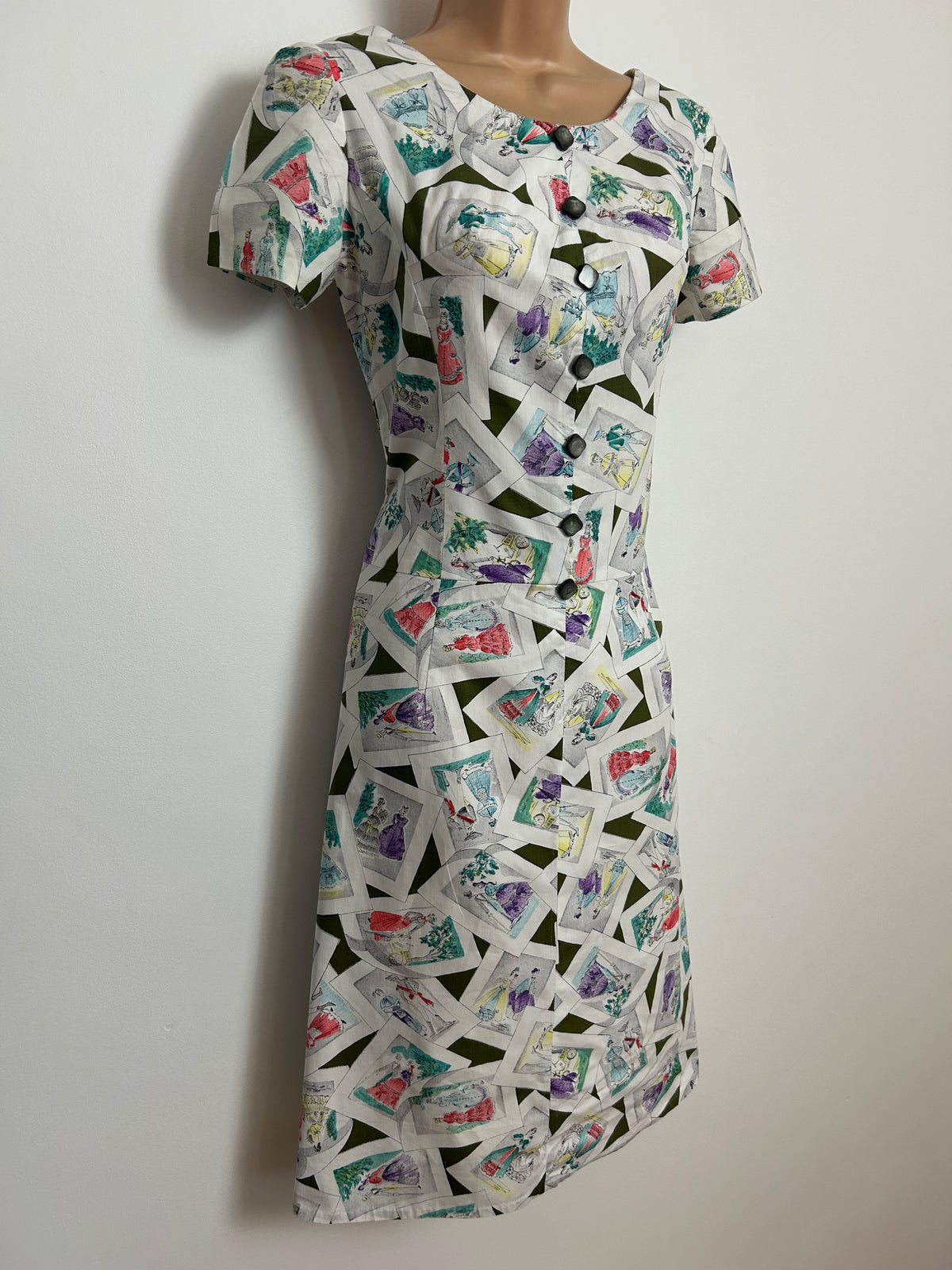 Vintage Late 1950s Size 10 White Fashion Scenes Postcard Novelty Print Cotton Summer Wiggle  Day Dress