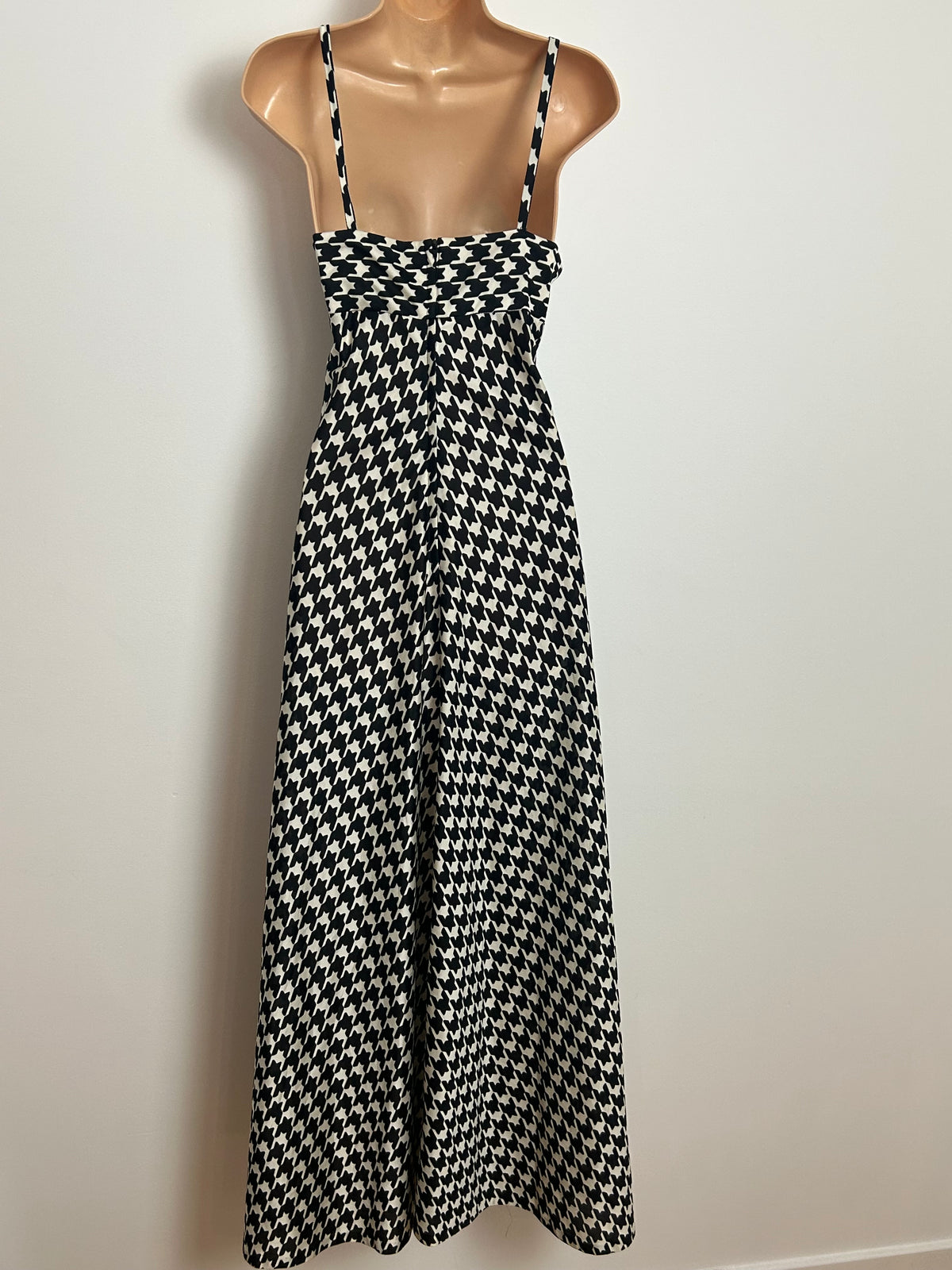 Vintage Late 1960s CARNEGIE OF LONDON Size 12 Black & White Dogtooth Check Occasion Maxi Dress
