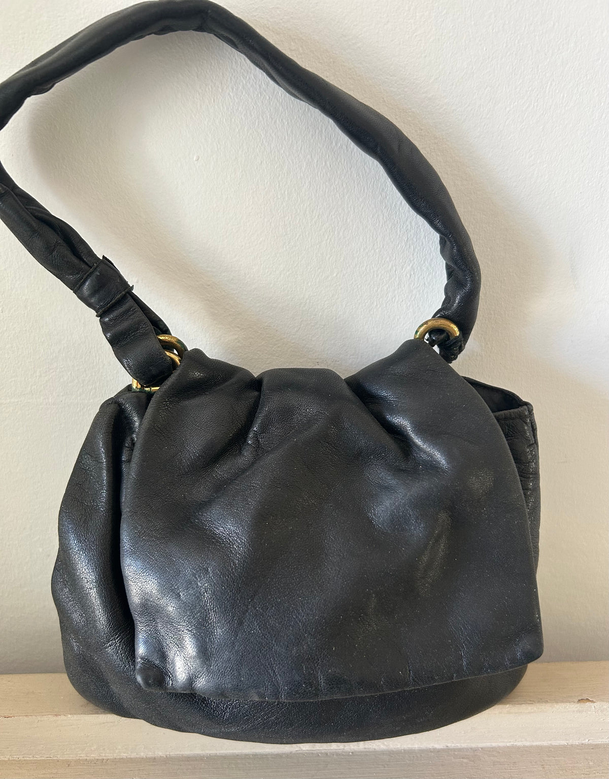 Vintage 1960s Small Leather Pouch Style Bag With Small Handle