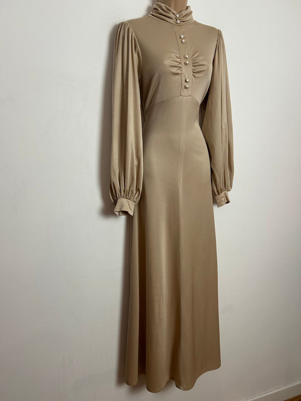 Vintage 1970s TINA WARREN UK Size 10 Cream High Neck Long Balloon Sleeve Maxi Dress