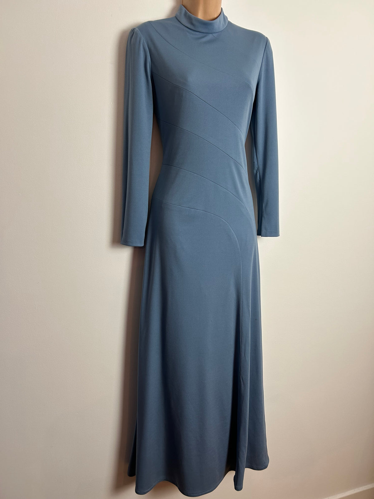 Vintage 1960s JEAN ALLEN Size 8 Powder Blue Long Sleeve Panel Detail Occasion Maxi Dress