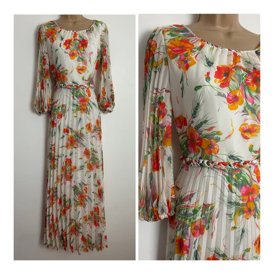 Vintage Early 1970s FREDEKING BERLIN Size 8-10 White Red Orange & Green Floral Print Pleated Summer Occasion Dress