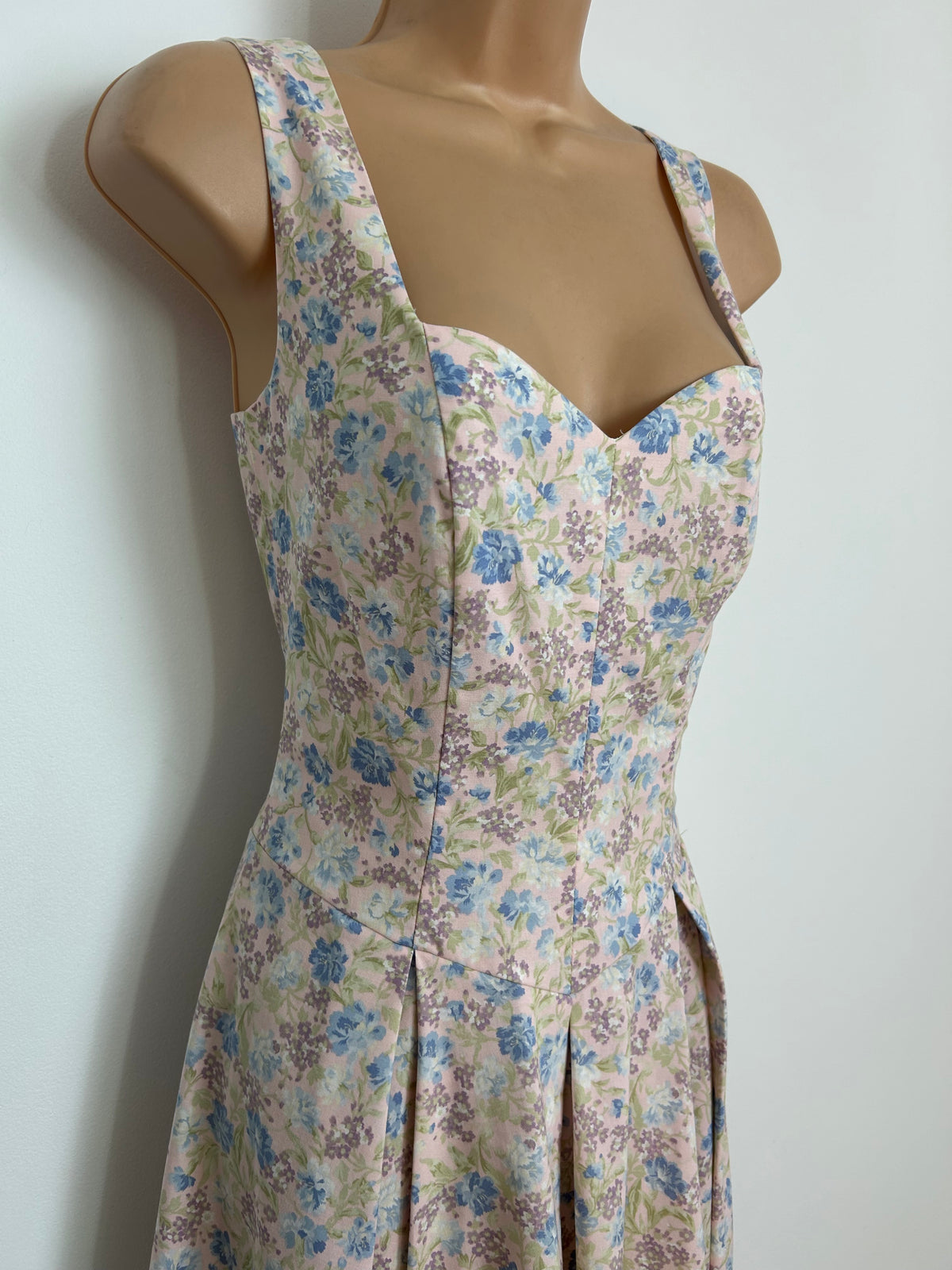 Vintage Late 1980s LAURA ASHLEY Size 8 (12 On Label) Nude Pink & Blue Floral Cotton Pleated Maxi Dress